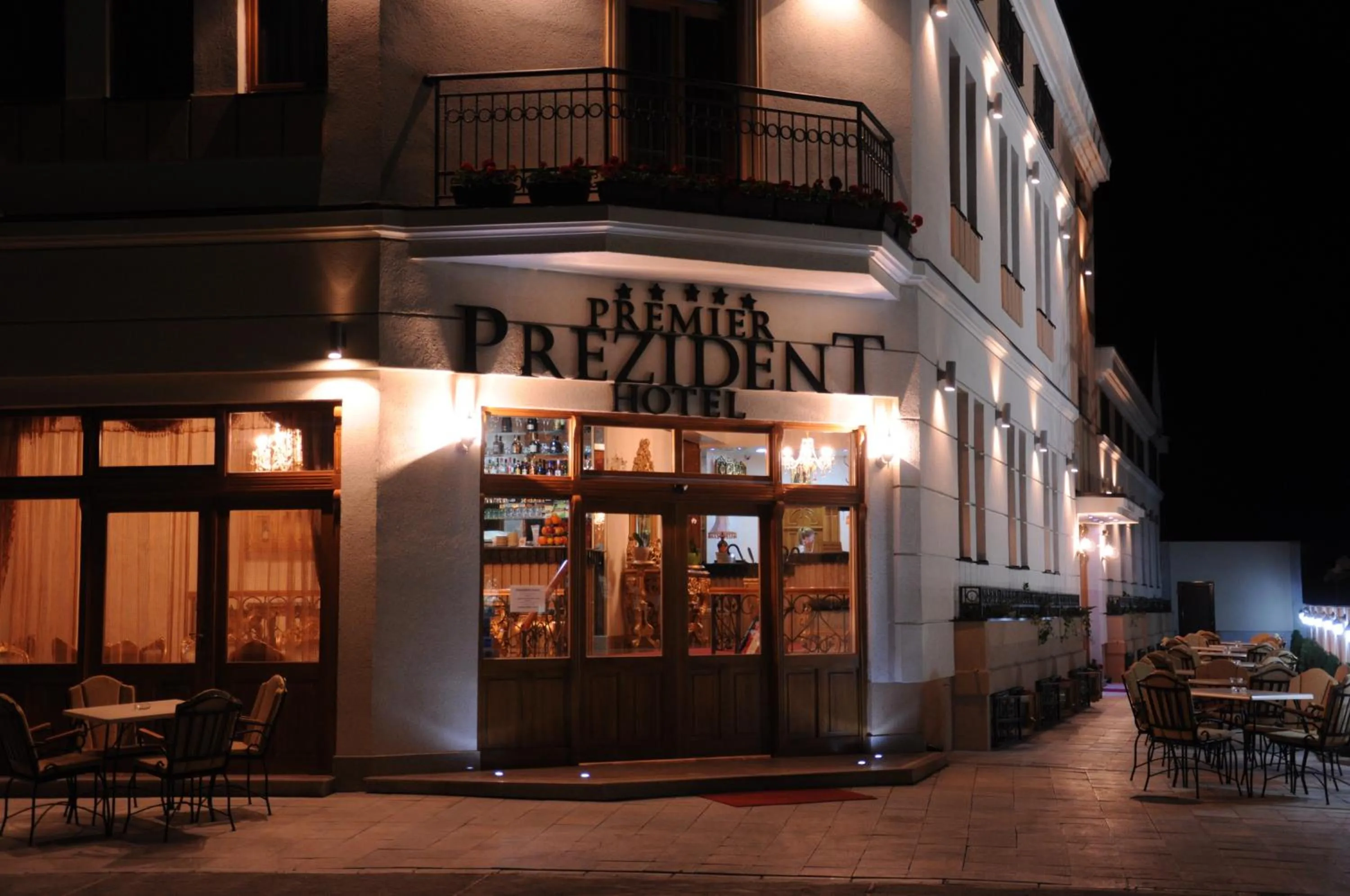 Facade/entrance in Premier Prezident Garni Hotel and Spa