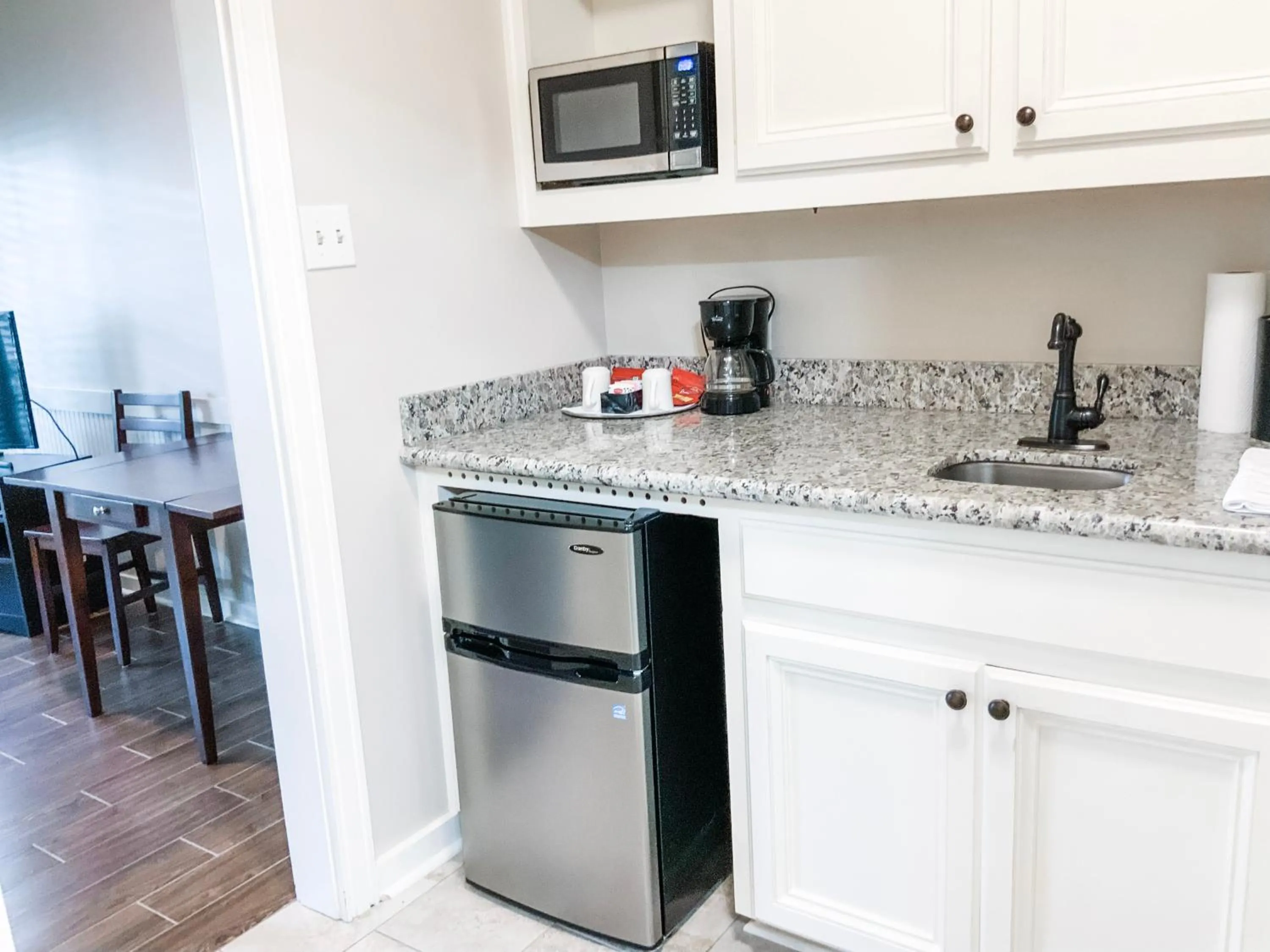 Kitchen or kitchenette in The Lodge at The Bluffs