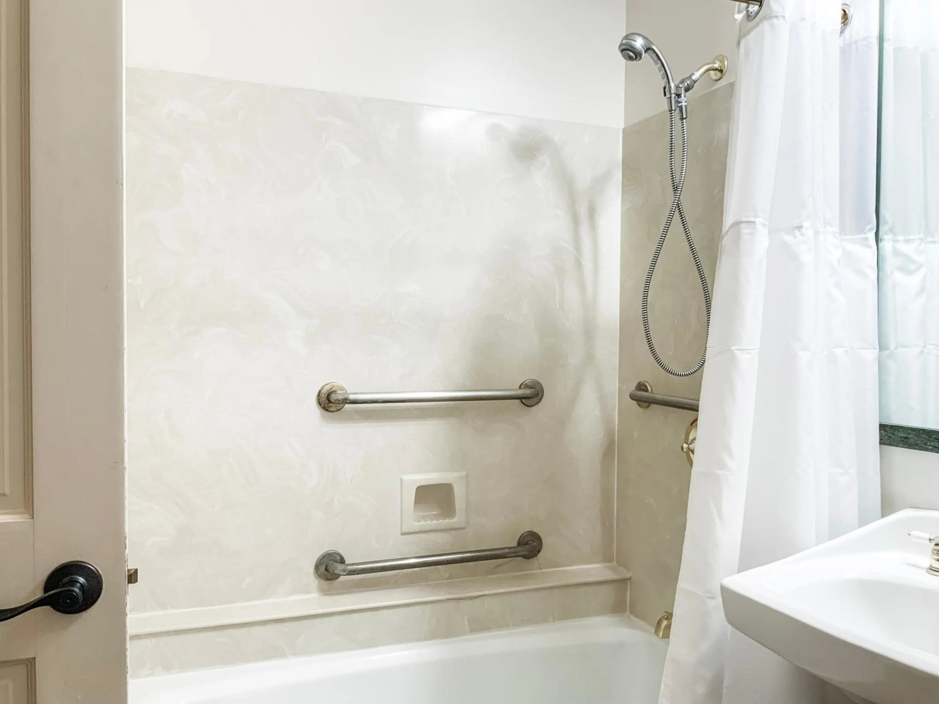 Bath in The Lodge at The Bluffs