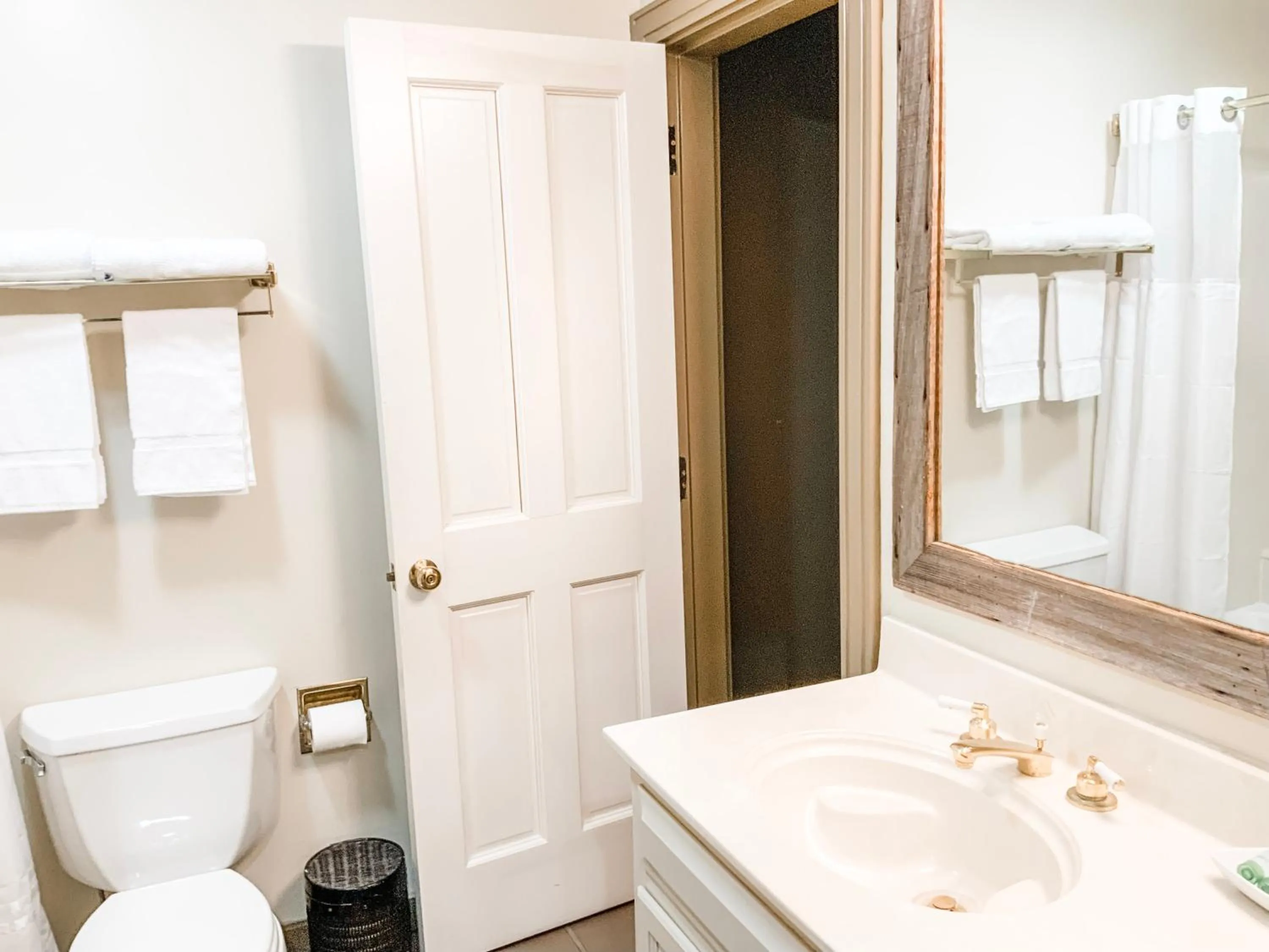 Bathroom in The Lodge at The Bluffs