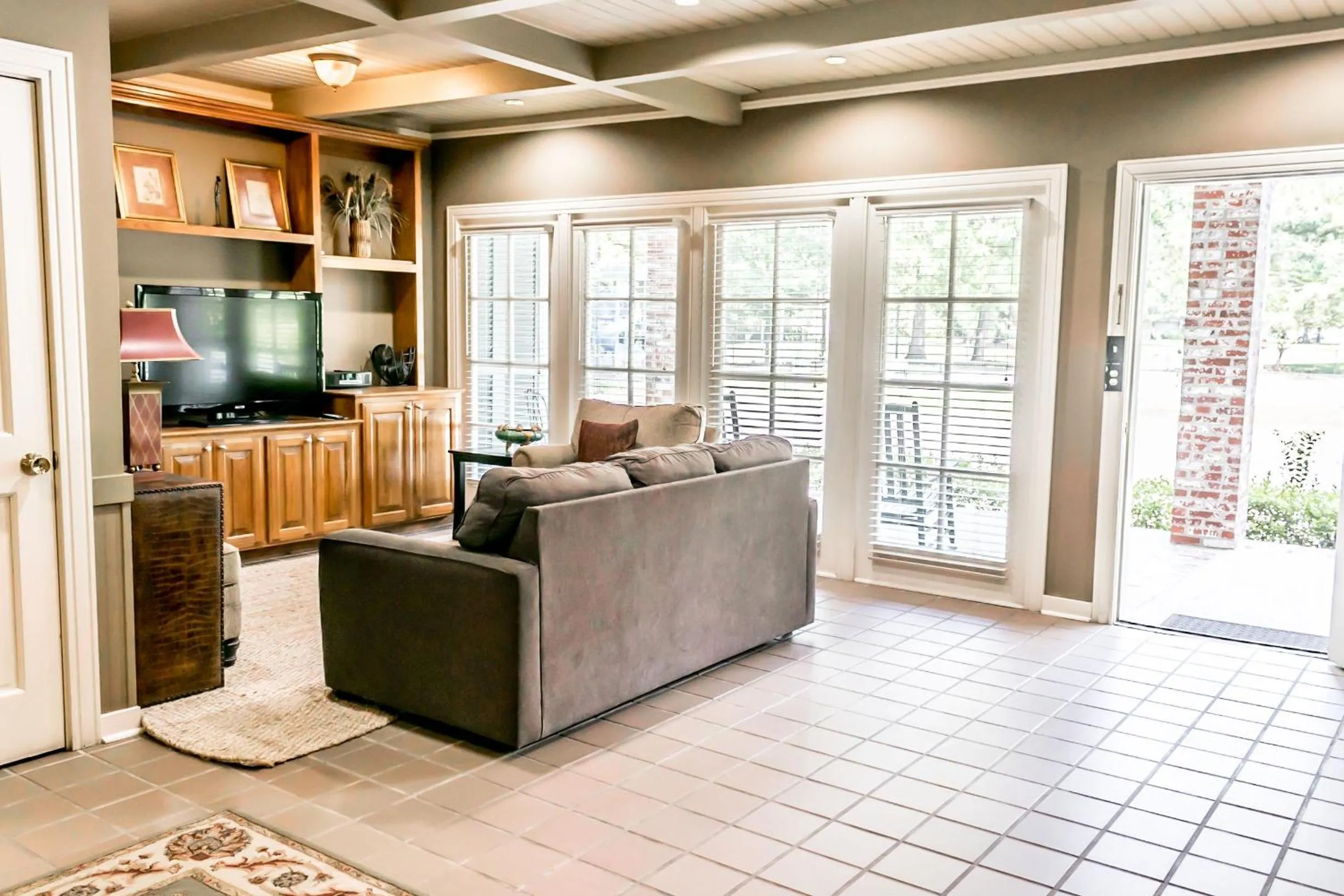 Living room in The Lodge at The Bluffs