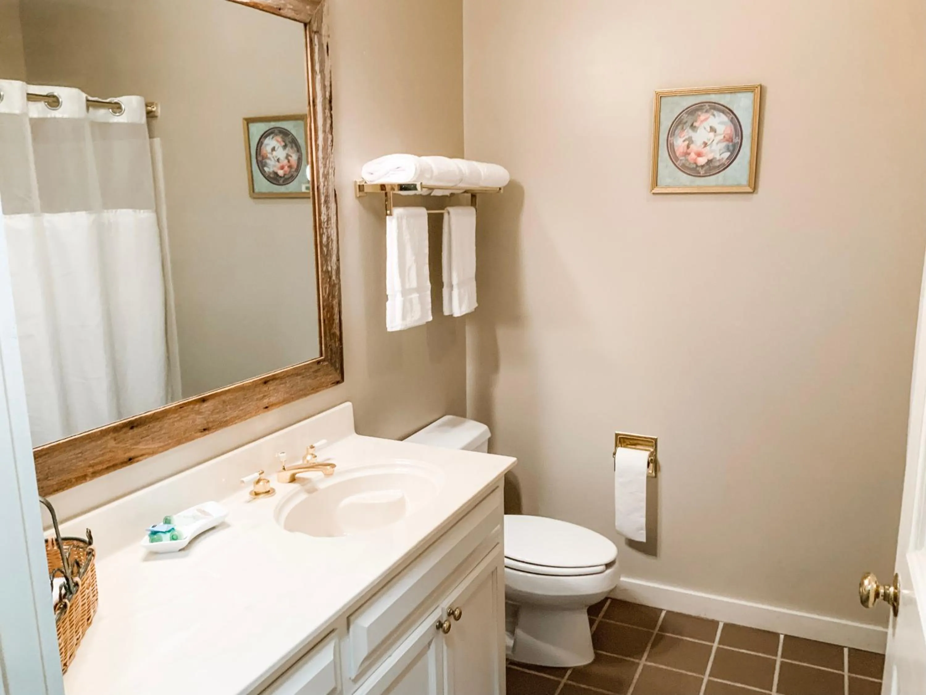 Bathroom in The Lodge at The Bluffs