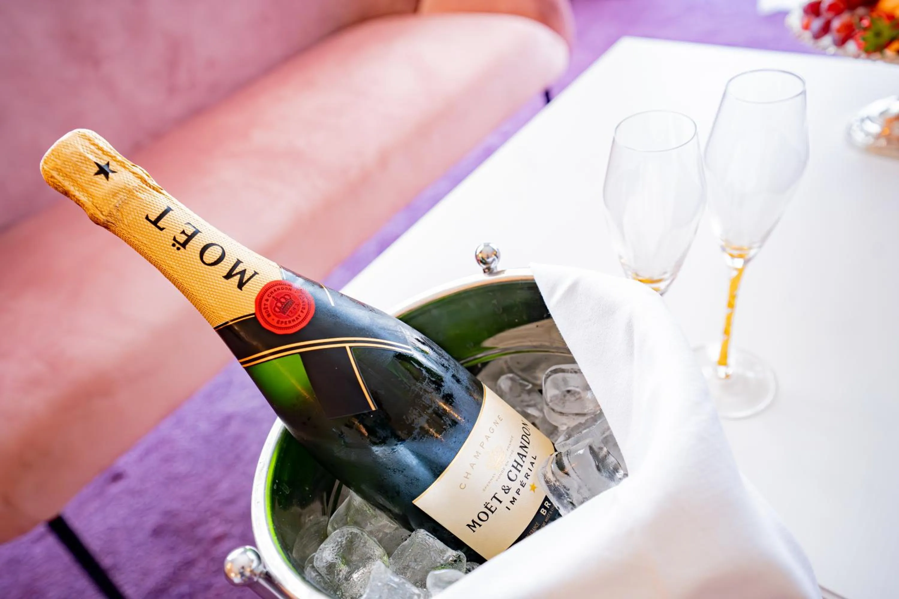 Drinks in Hotel Senator