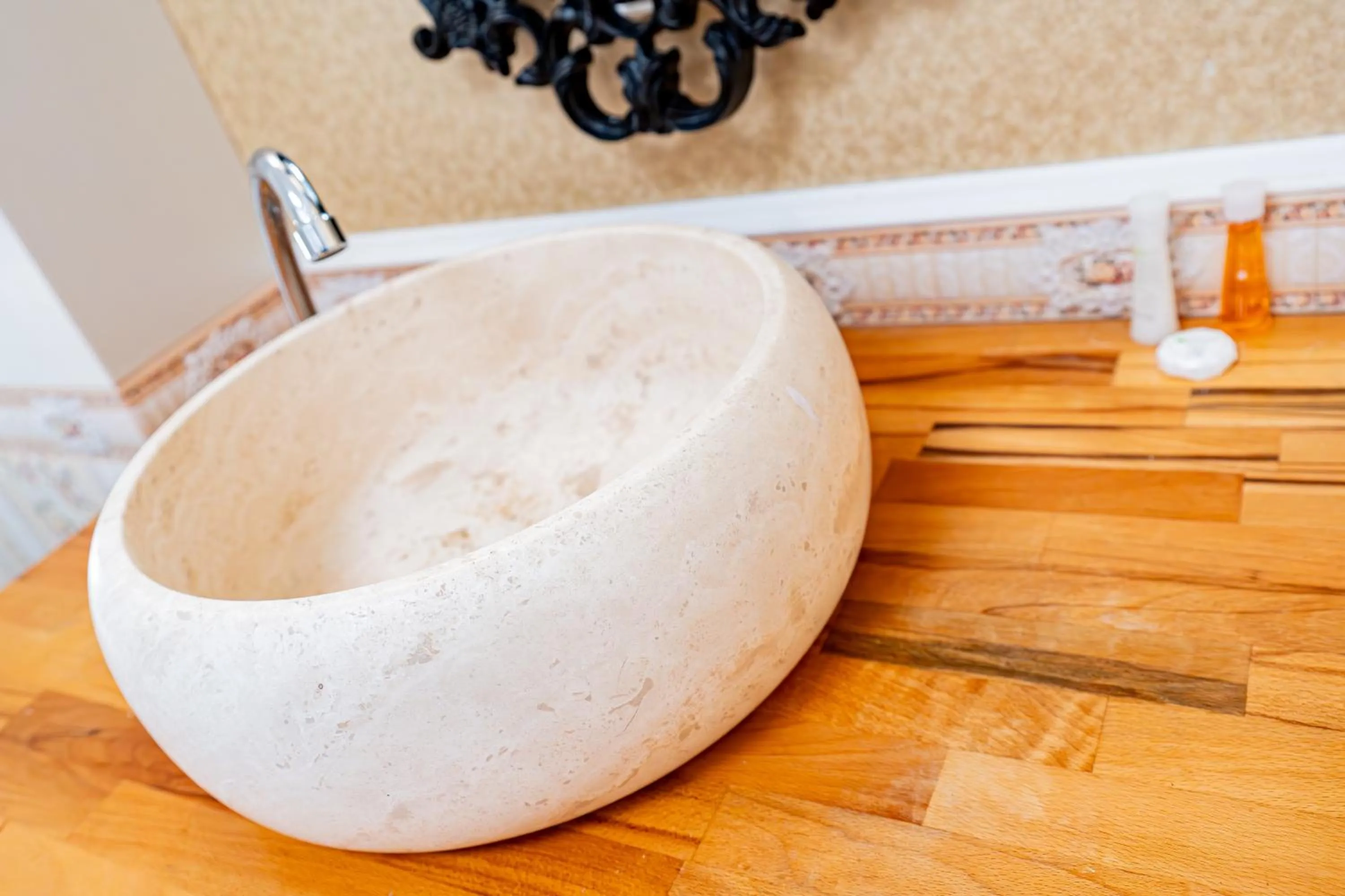 Bathroom in Hotel Senator