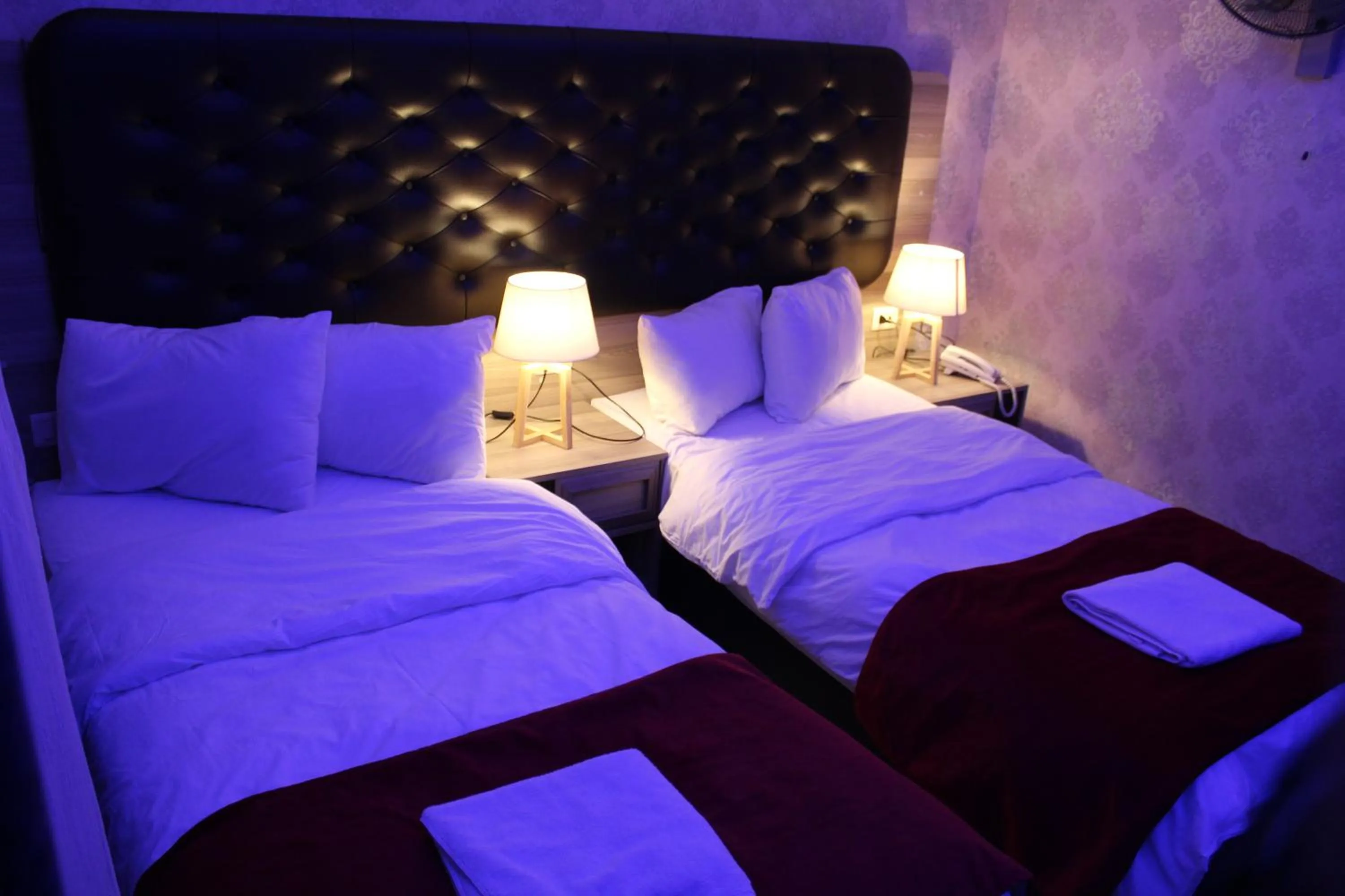 Bed in Virginia Hotel