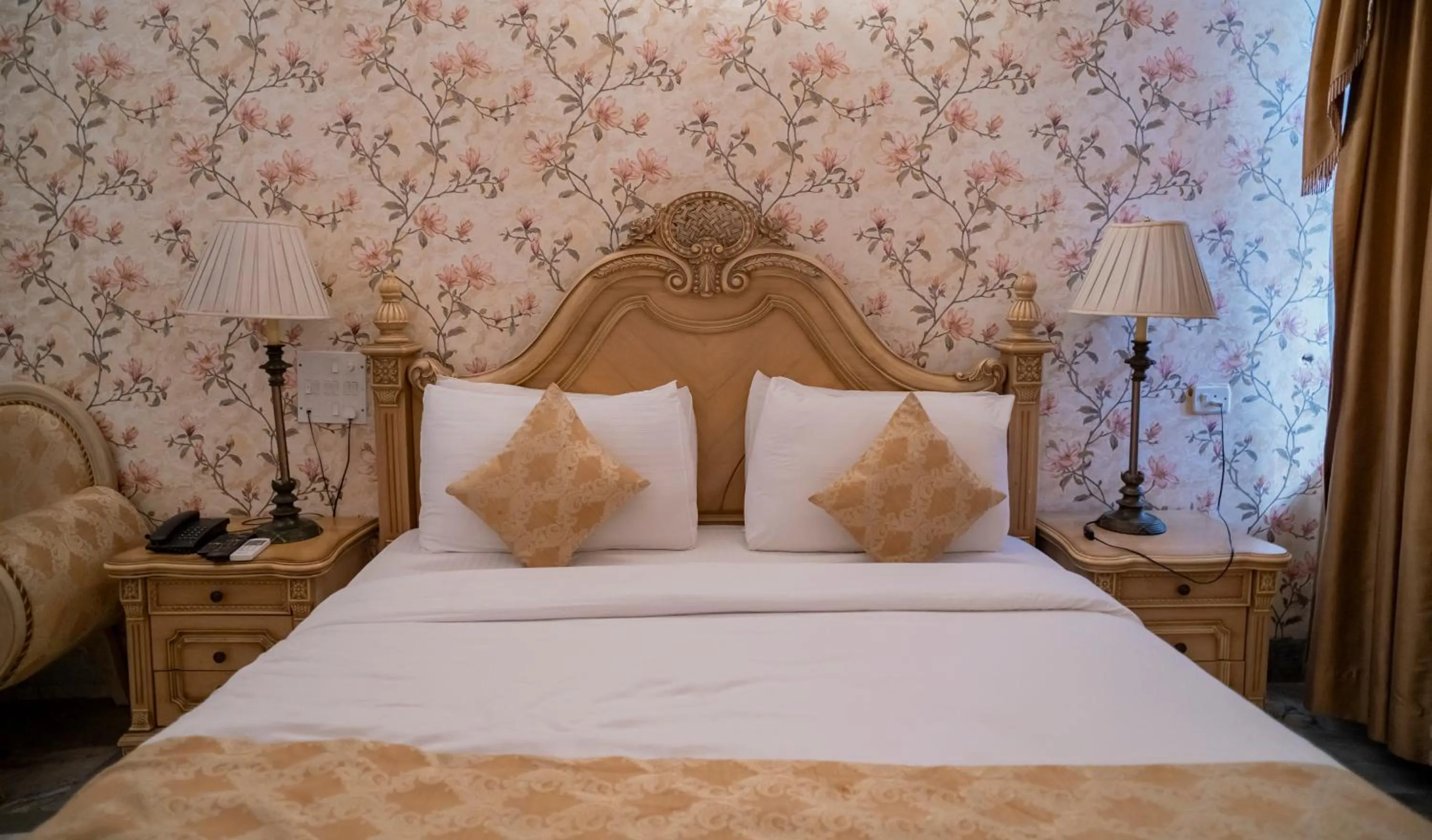 Bedroom, Bed in Hotel Merwara Estate- A Luxury Heritage Resort