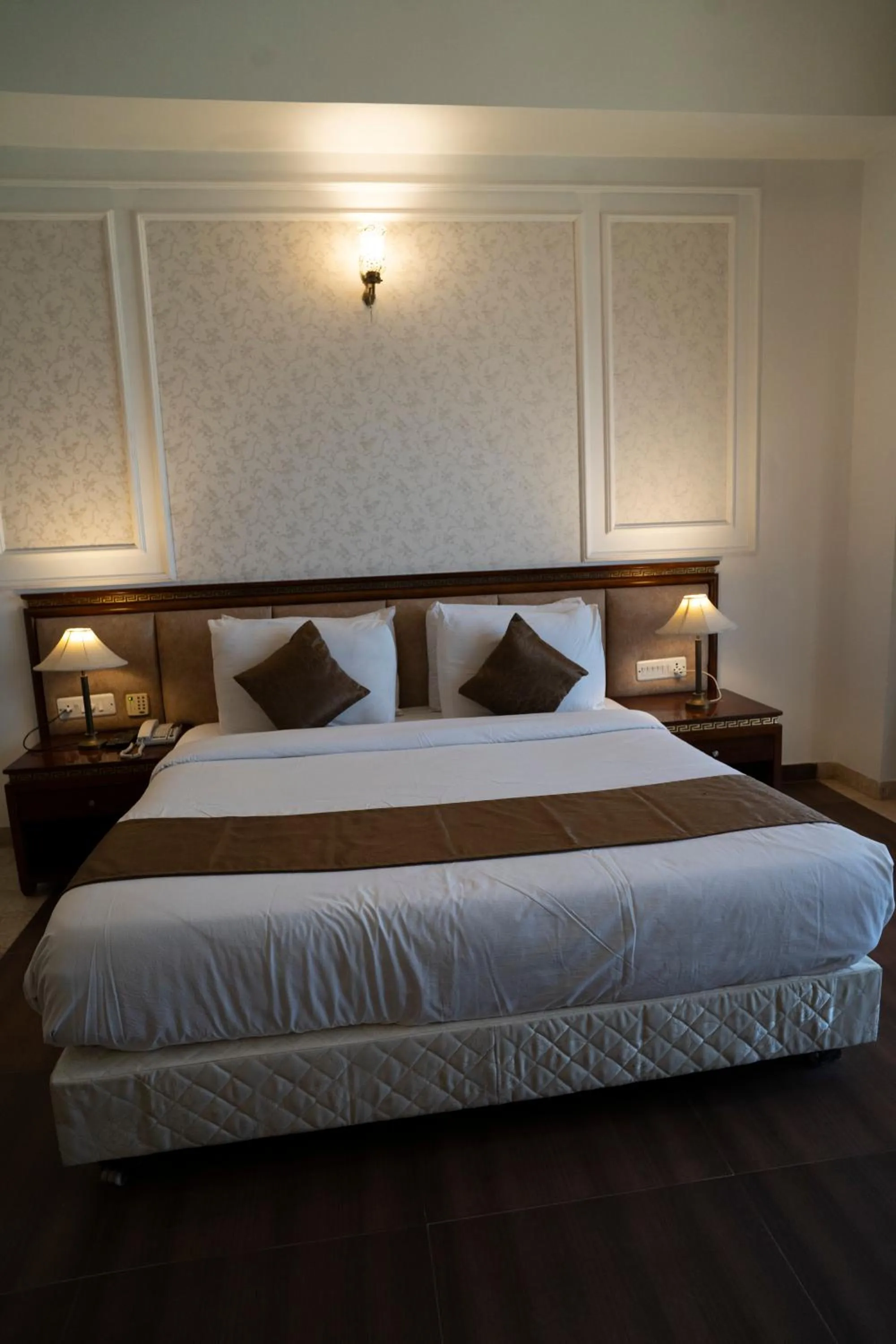 Bed in Hotel Merwara Estate- A Luxury Heritage Resort