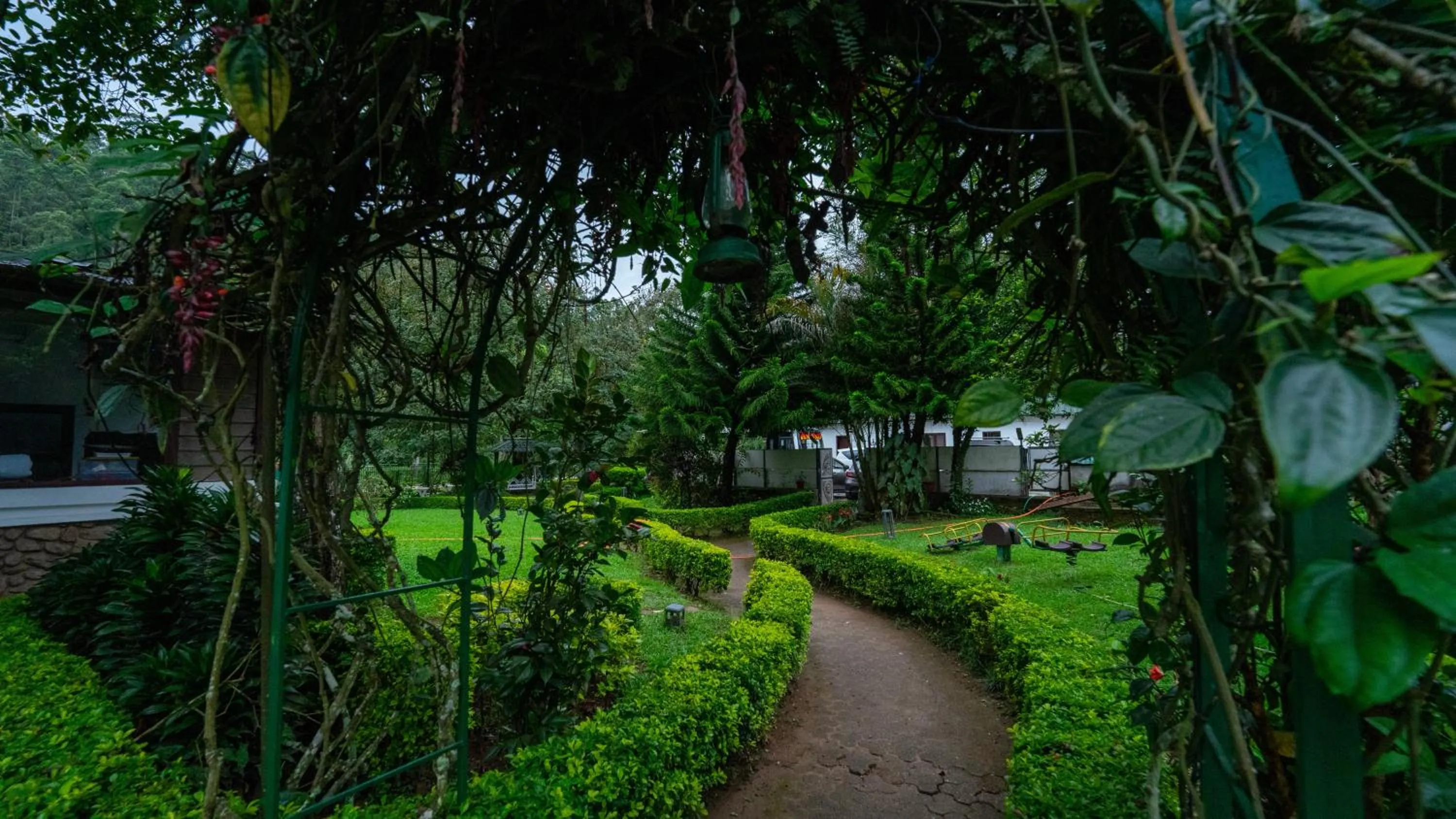 Garden in Westwood Riverside