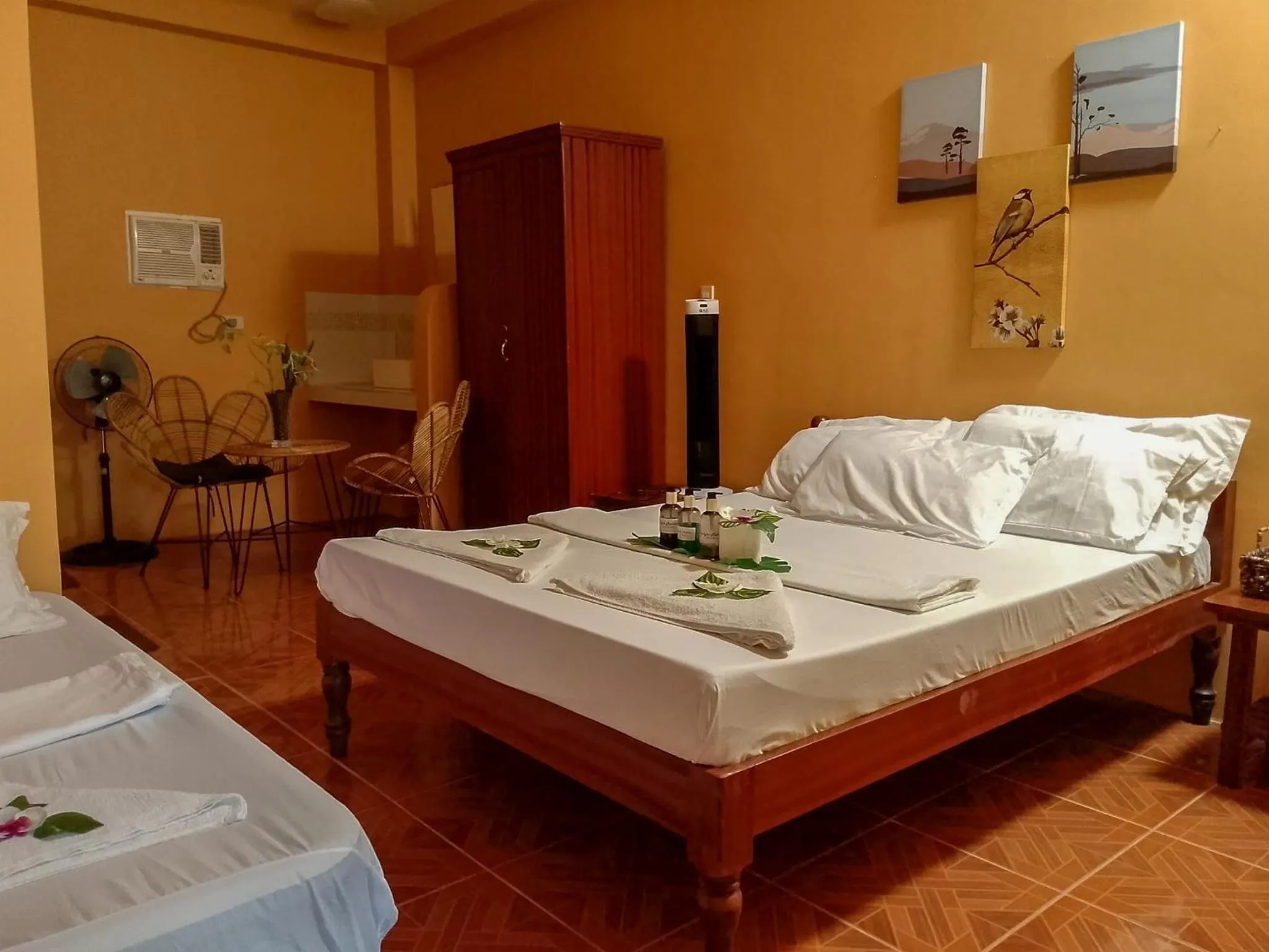 Photo of the whole room, Bed in Moonlight Resort