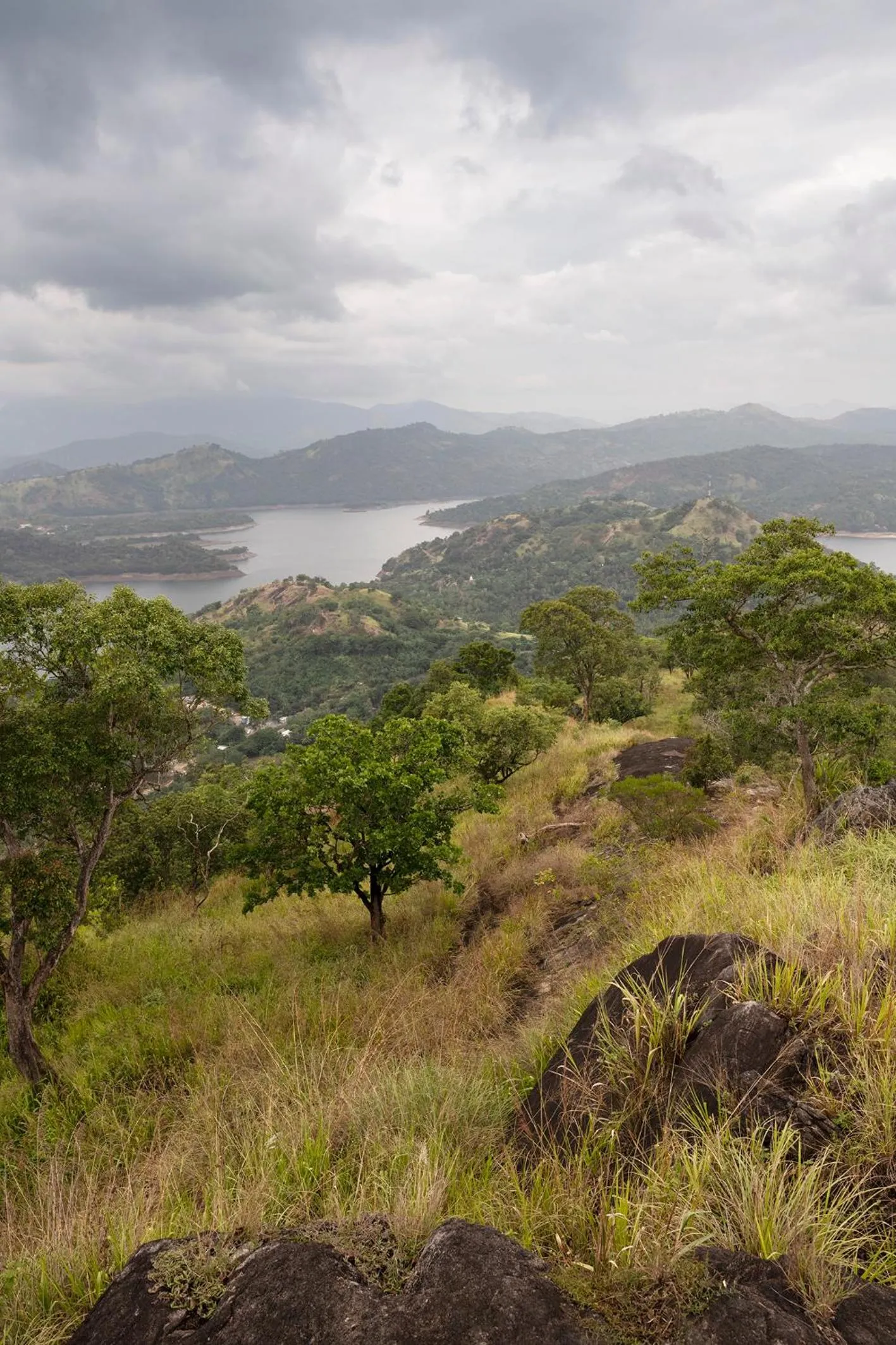 Hiking in Kandy Victoria Eco Resort