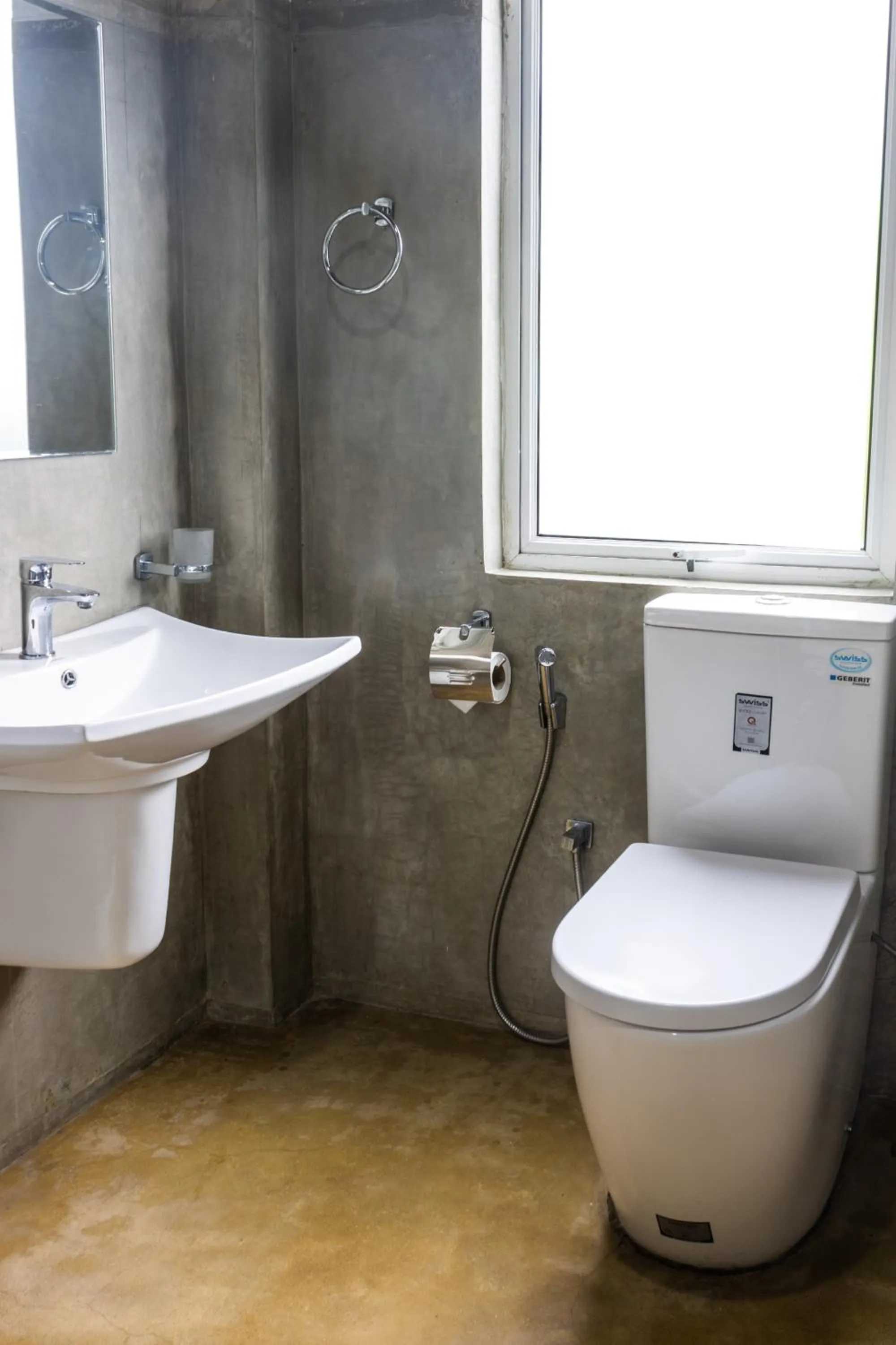 Toilet in Kandy Victoria Eco Resort