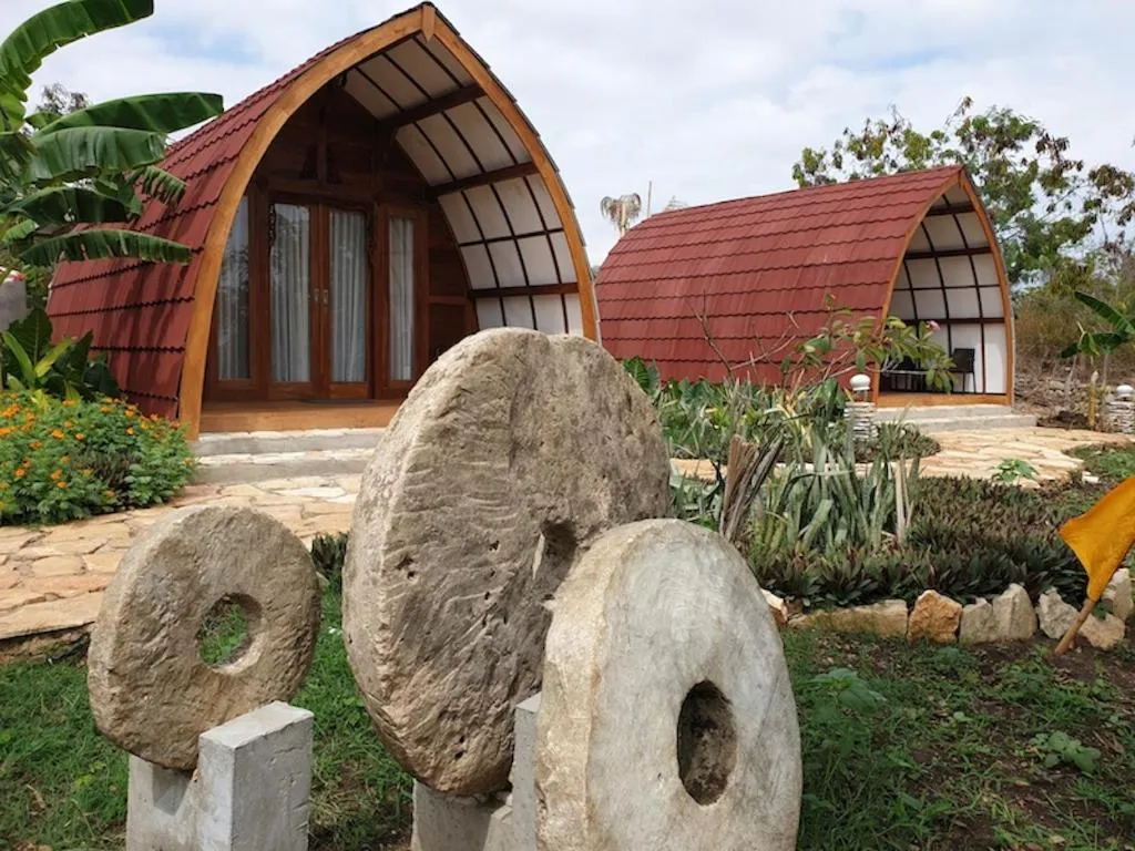 Mario Hotel and Cafe