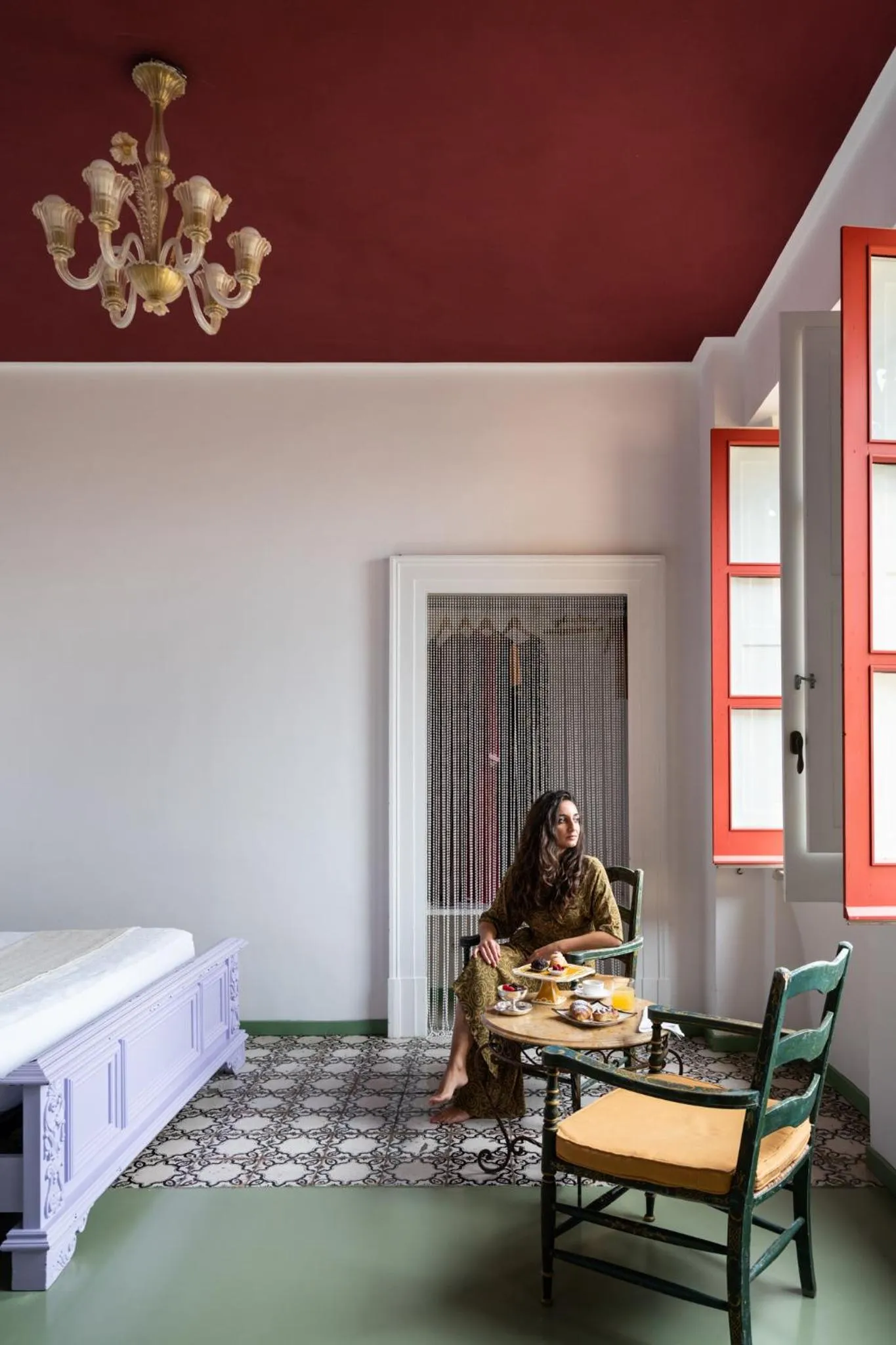 People in Marina Piccola 73