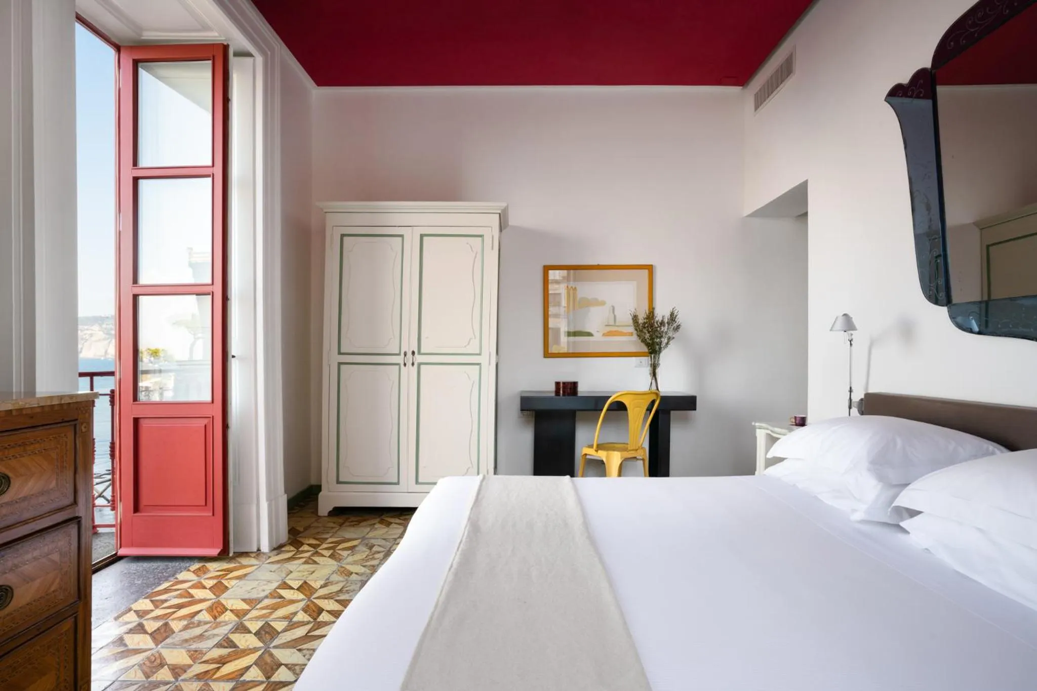 Photo of the whole room, Bed in Marina Piccola 73