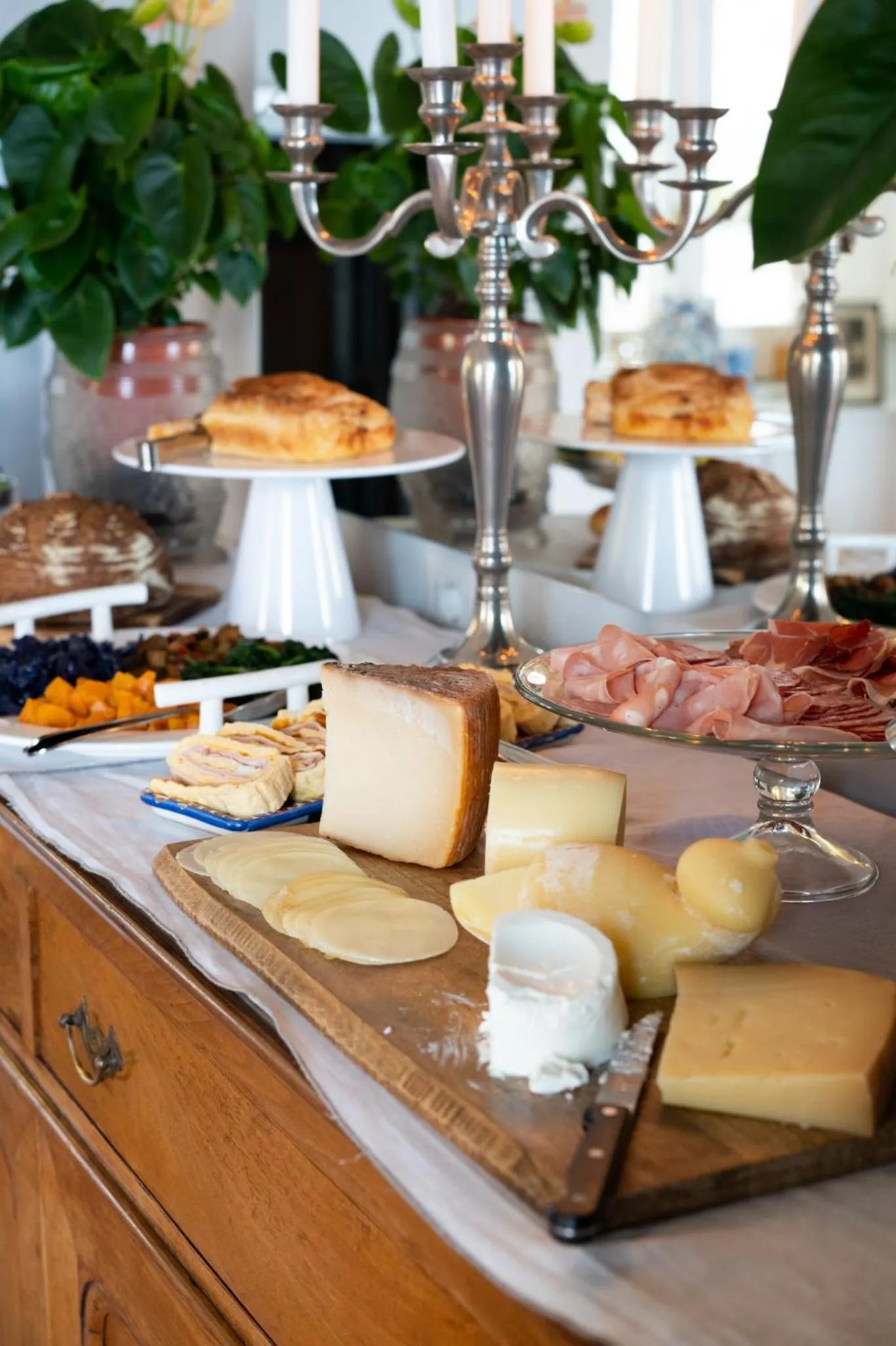 Buffet breakfast in Marina Piccola 73