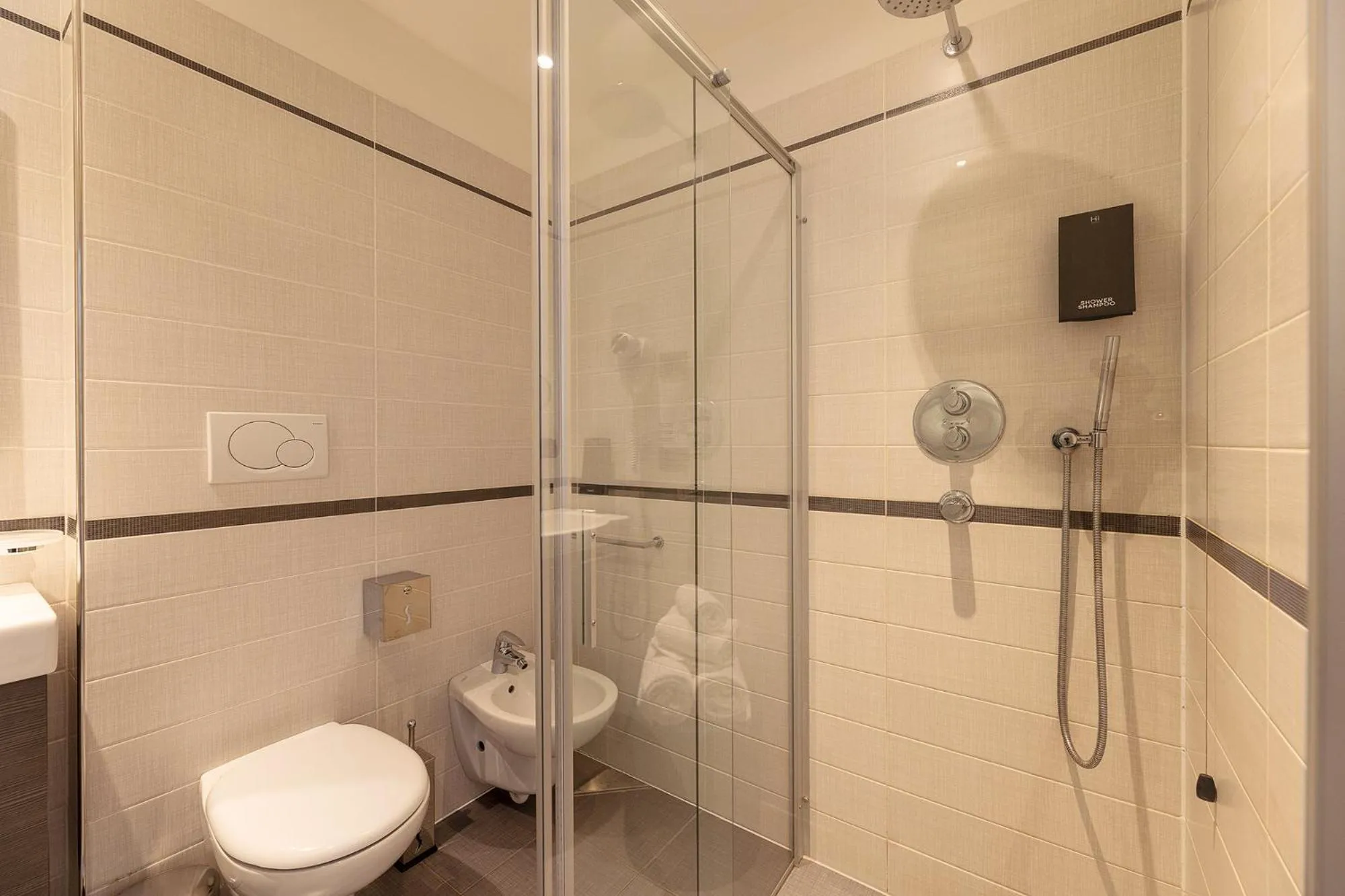 Bathroom in Hi Hotels Trento - Wellness & Spa Adults Only