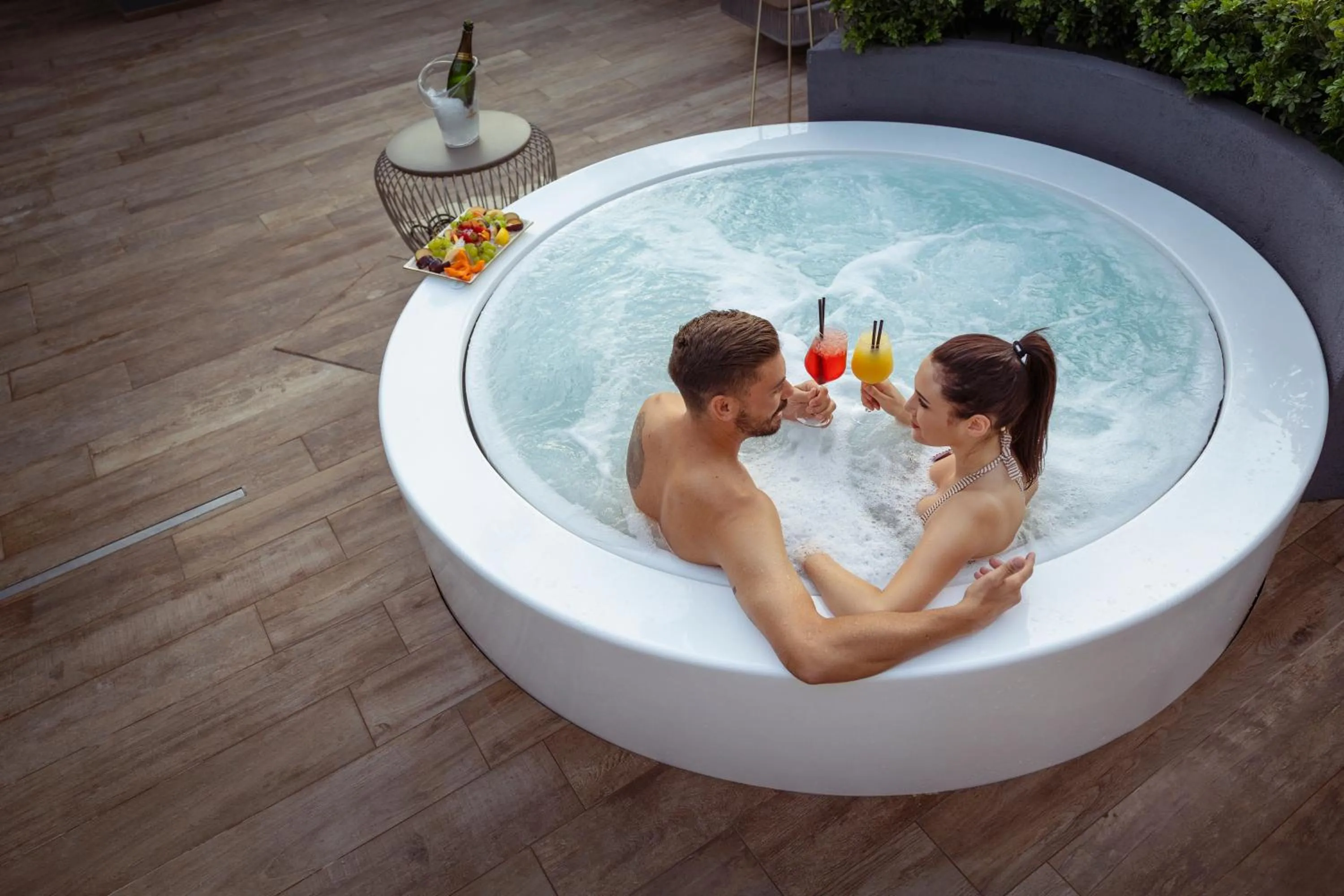 Swimming pool in Hi Hotels Trento - Wellness & Spa Adults Only