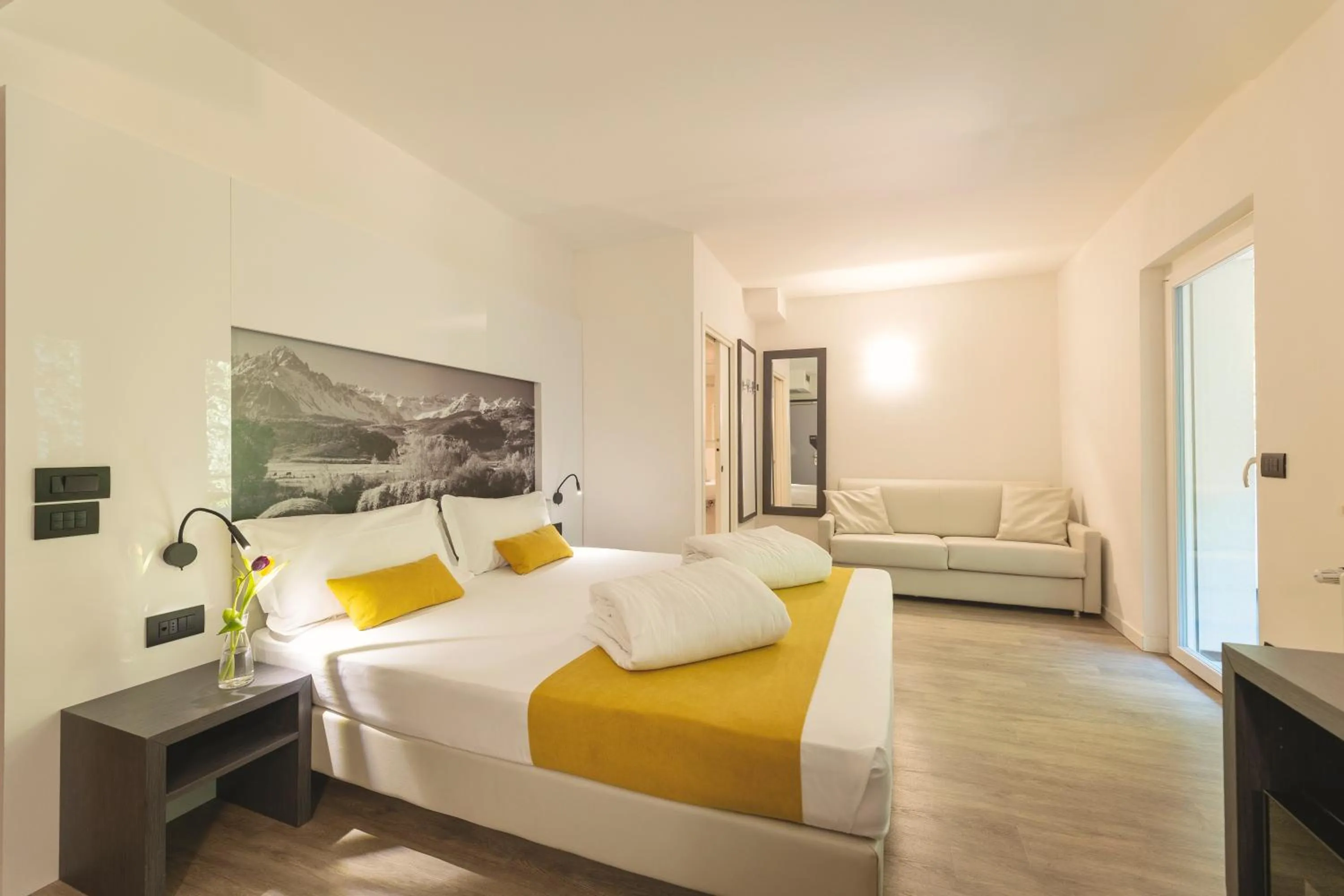 Bed in Hi Hotels Trento - Wellness & Spa Adults Only