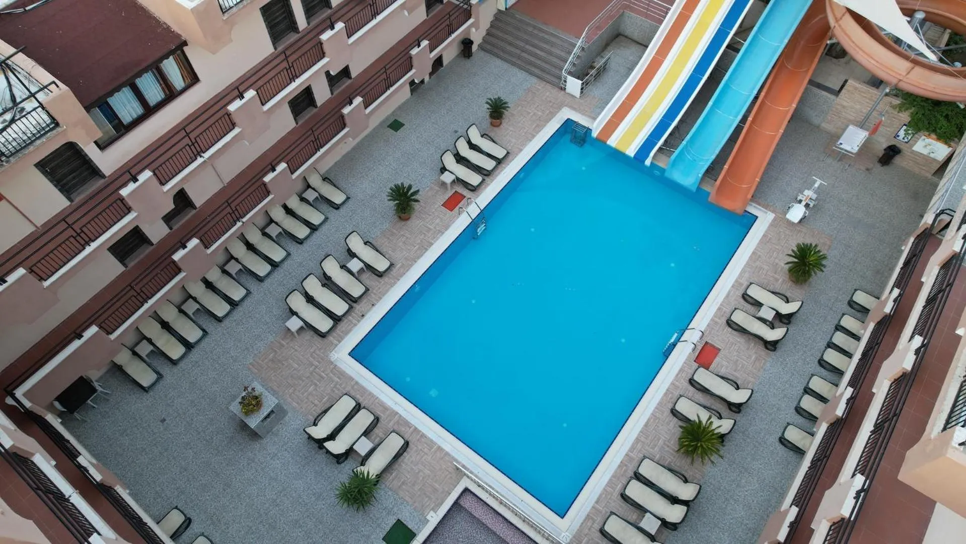 Aleria Belport Beach Hotel