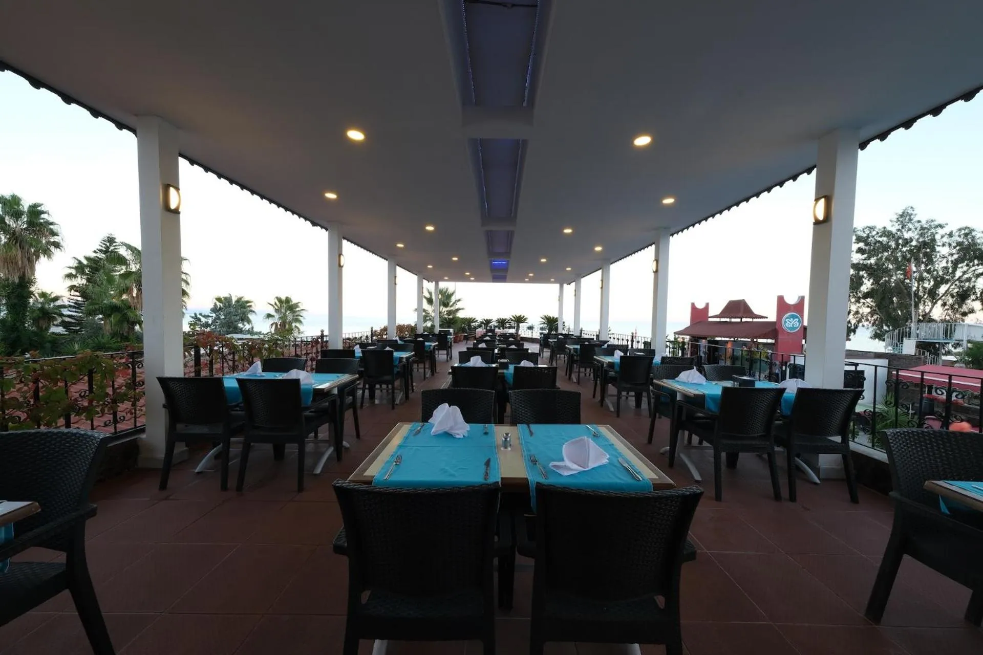 Aleria Belport Beach Hotel