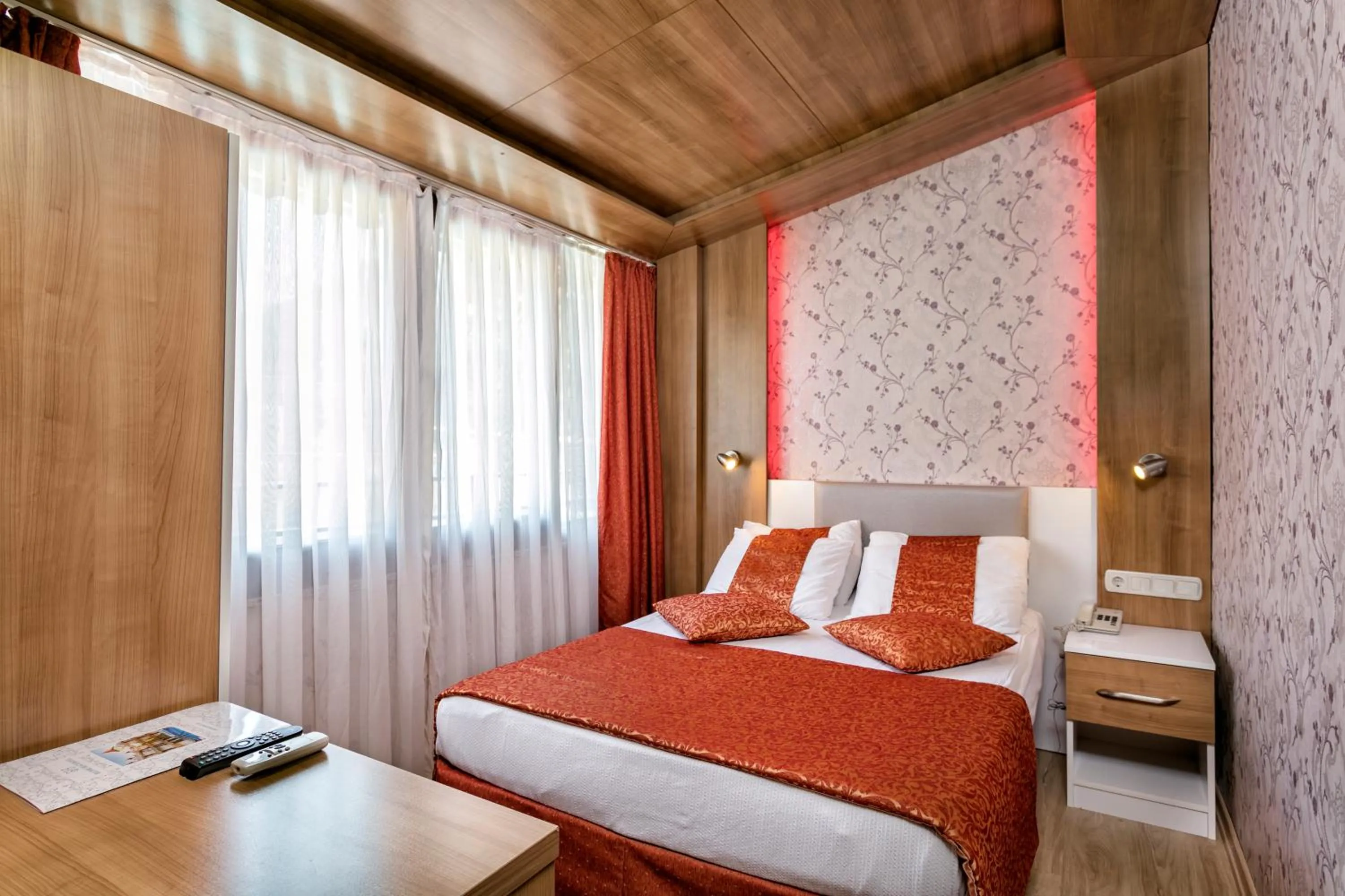 Photo of the whole room in Aleria Belport Beach Hotel