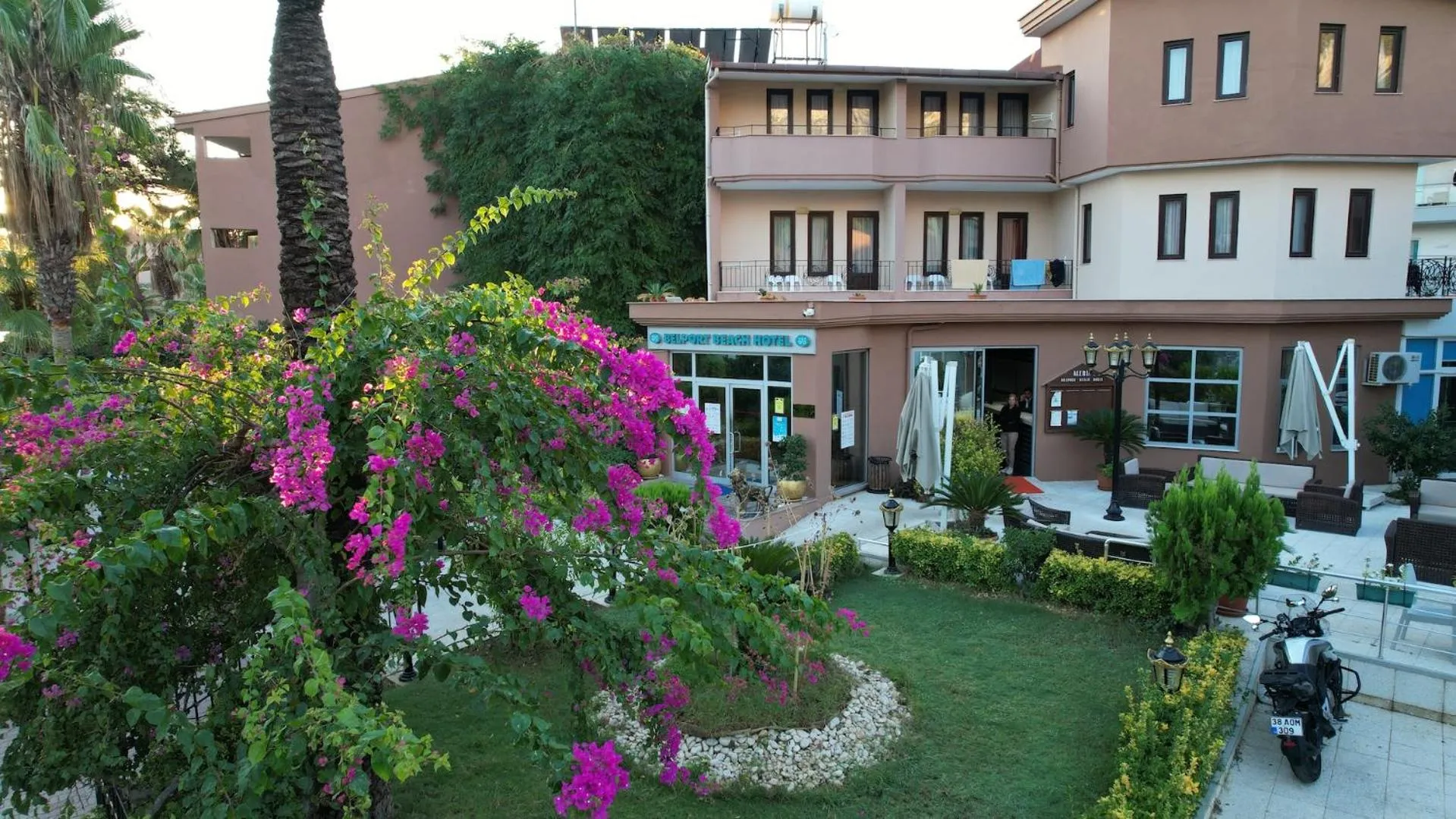 Aleria Belport Beach Hotel