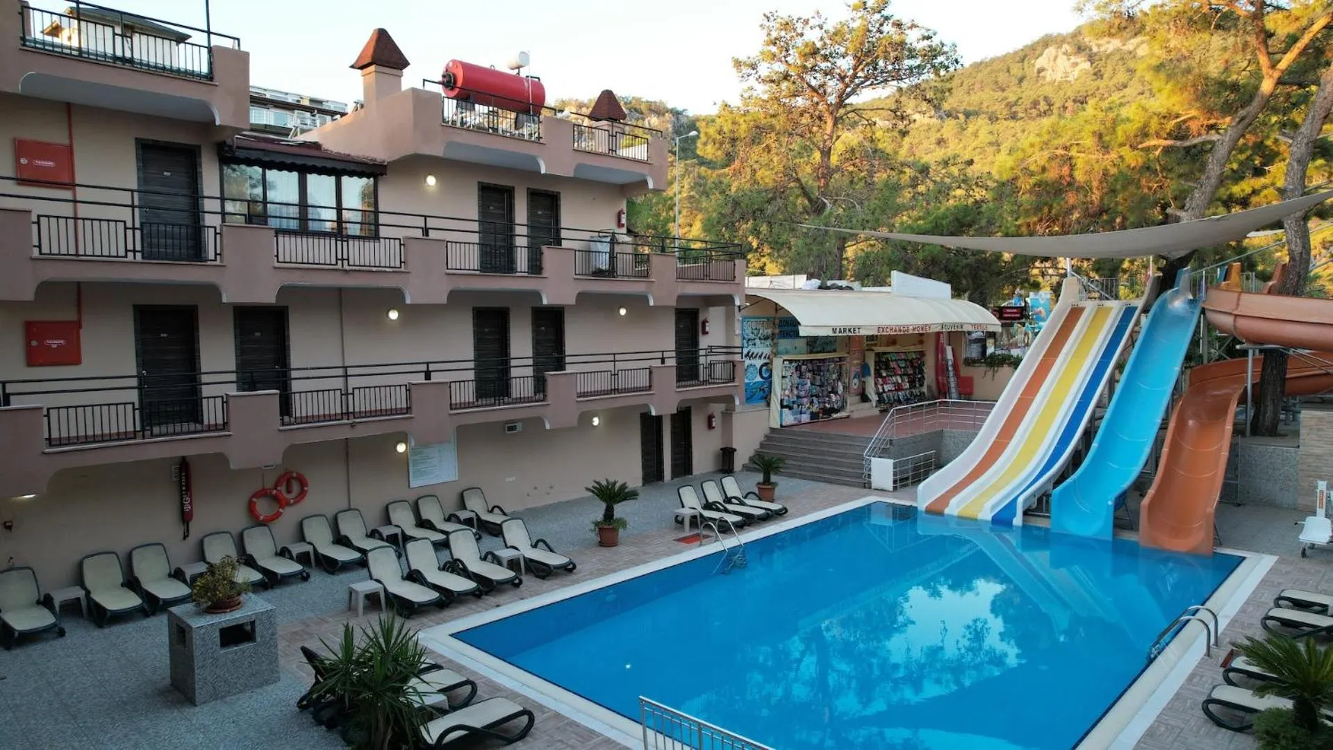 Aleria Belport Beach Hotel