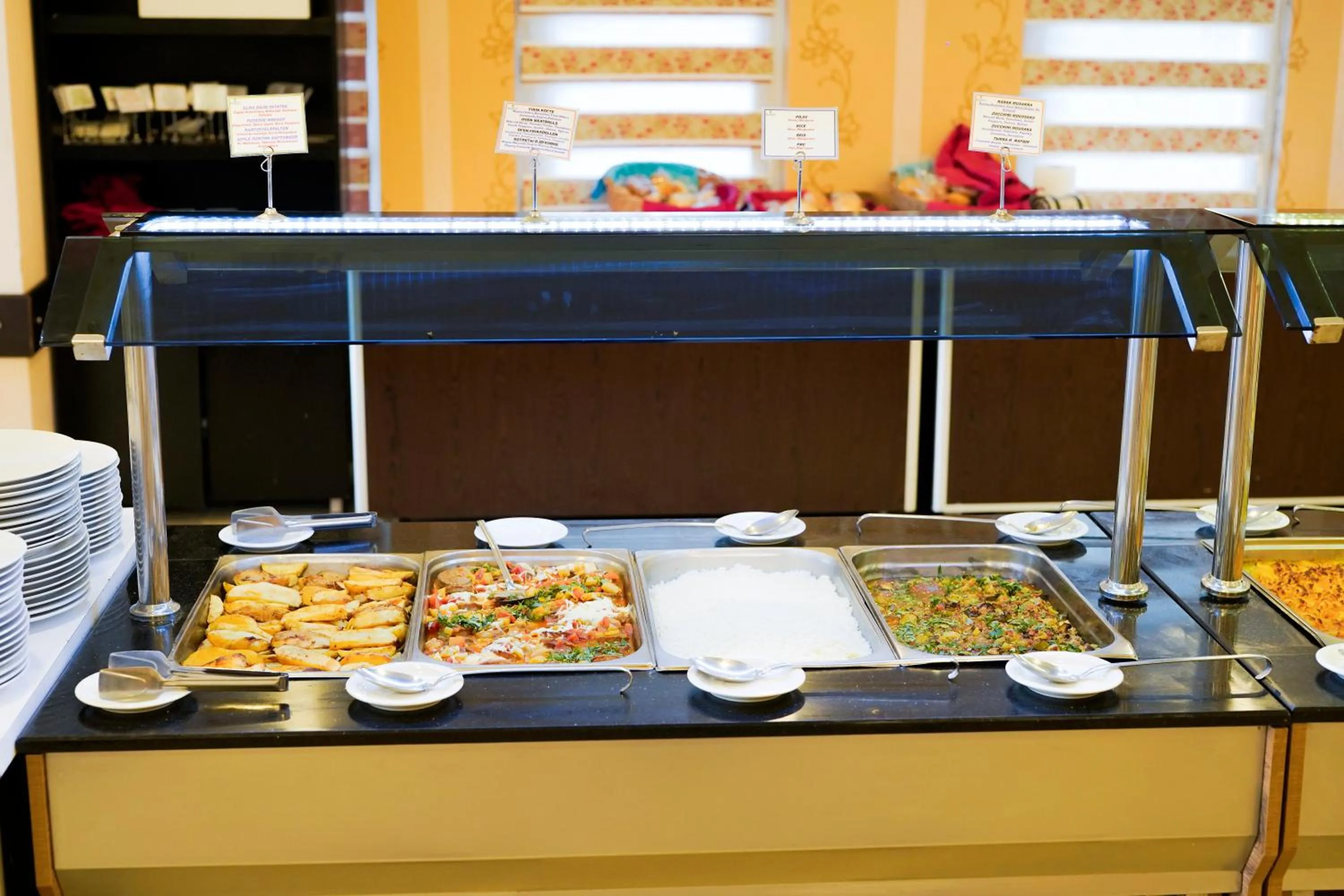 Food in Aleria Belport Beach Hotel