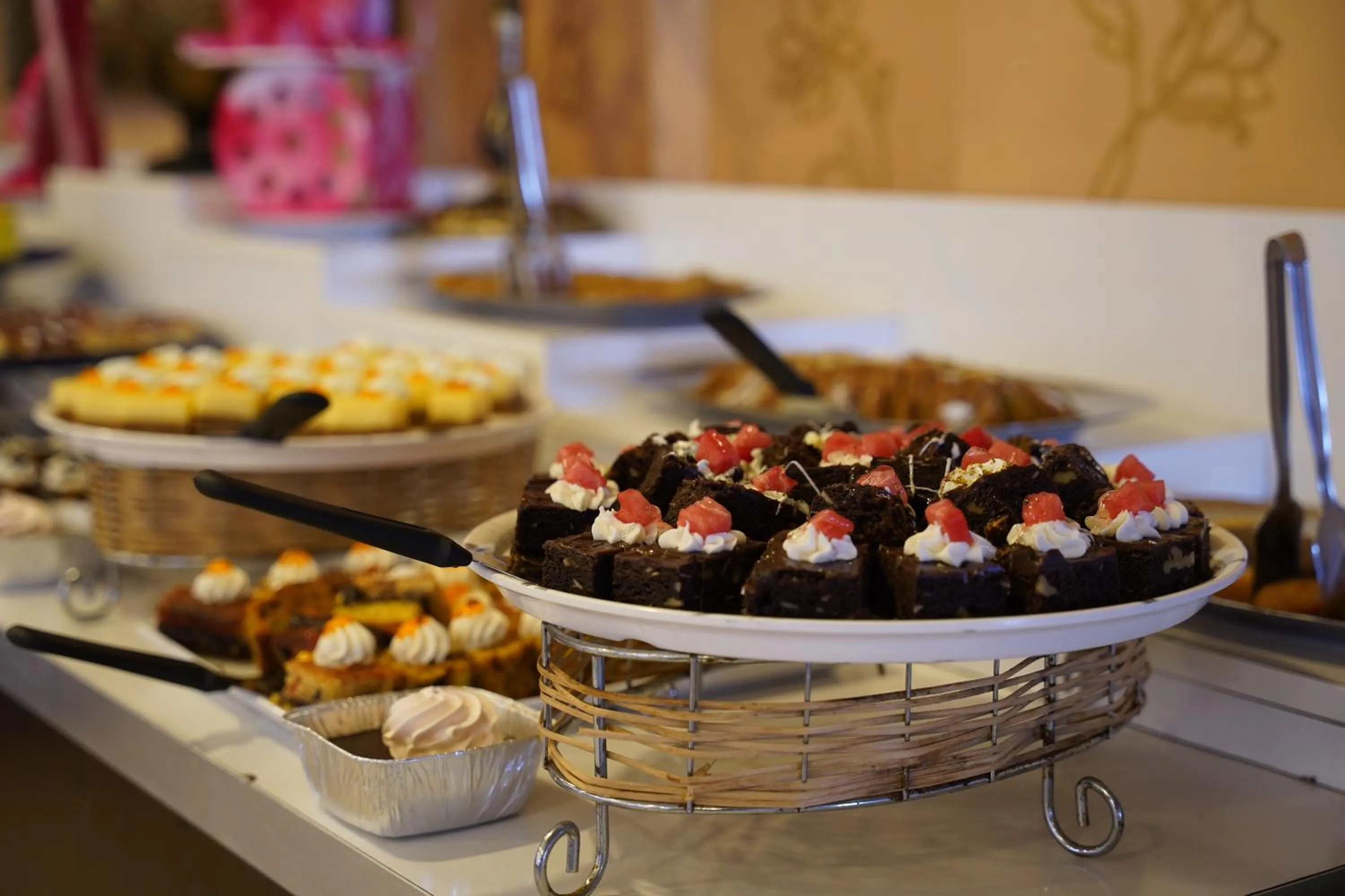 Food and drinks in Aleria Belport Beach Hotel