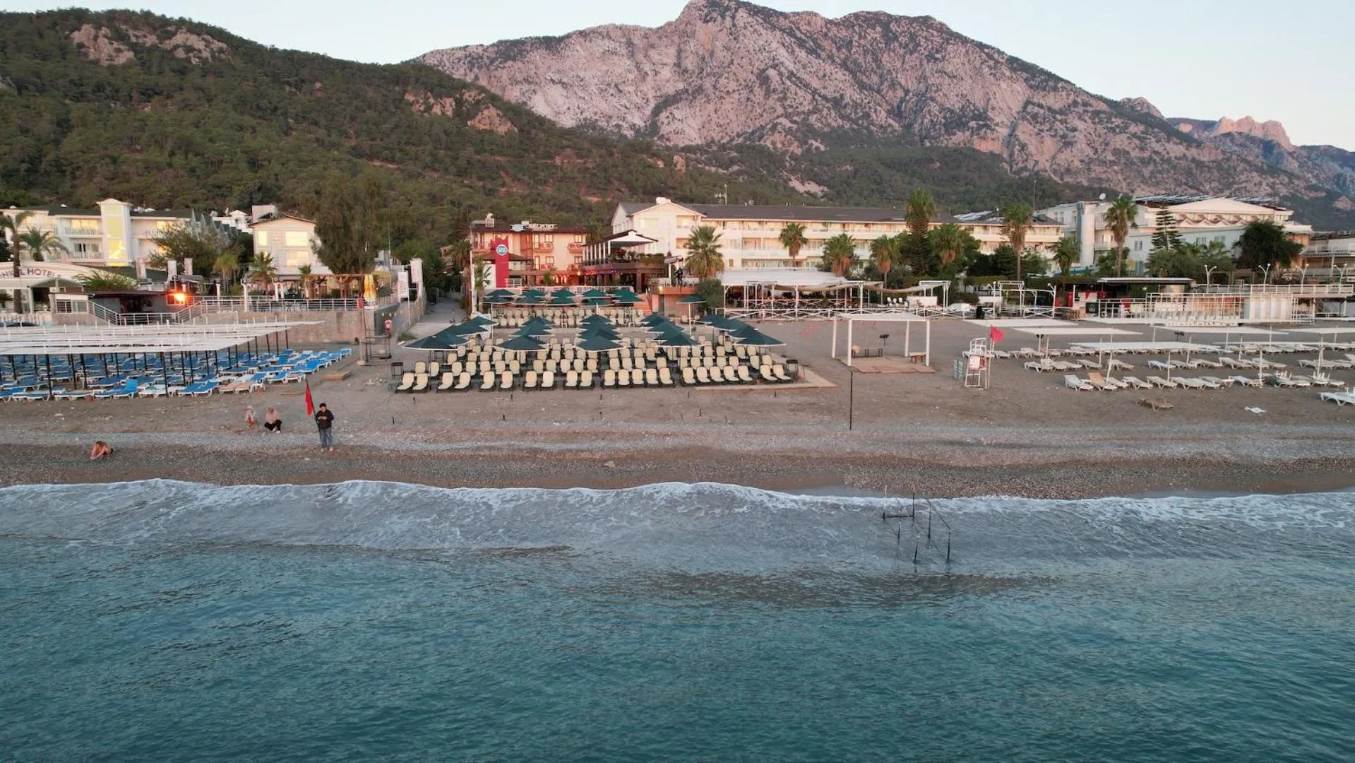 Aleria Belport Beach Hotel