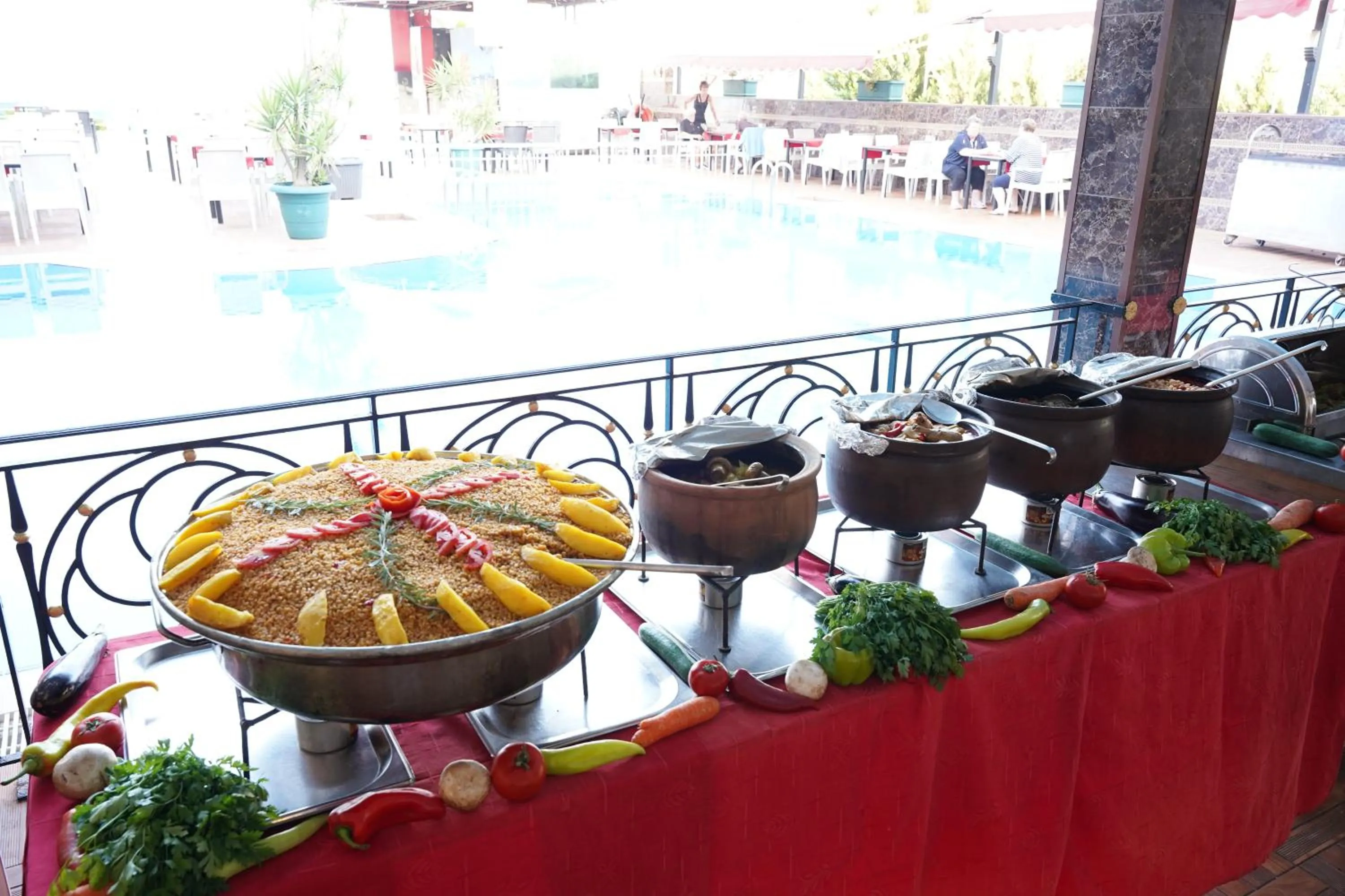 Restaurant/places to eat in Aleria Belport Beach Hotel