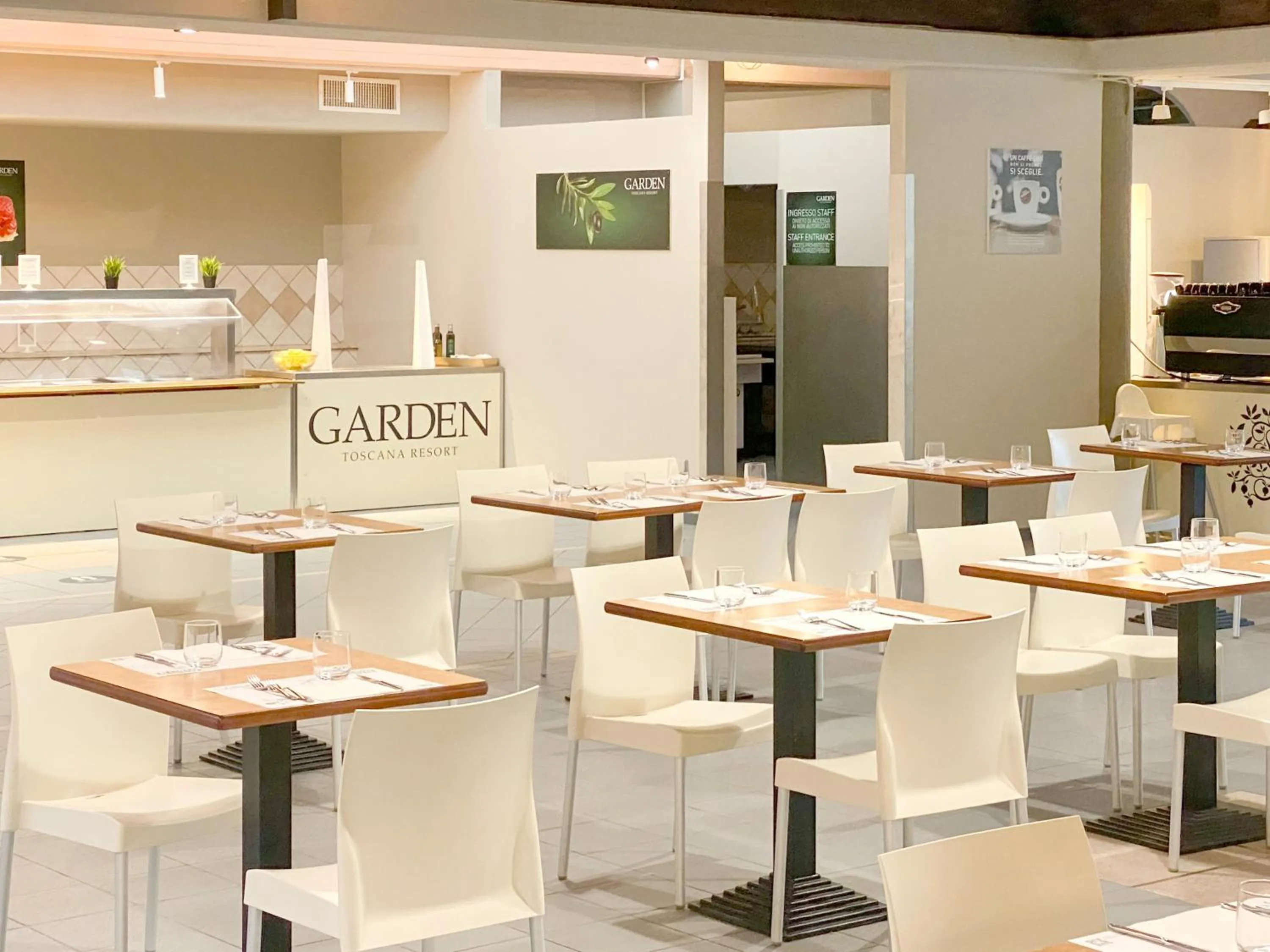 Restaurant/places to eat in Garden Toscana Resort