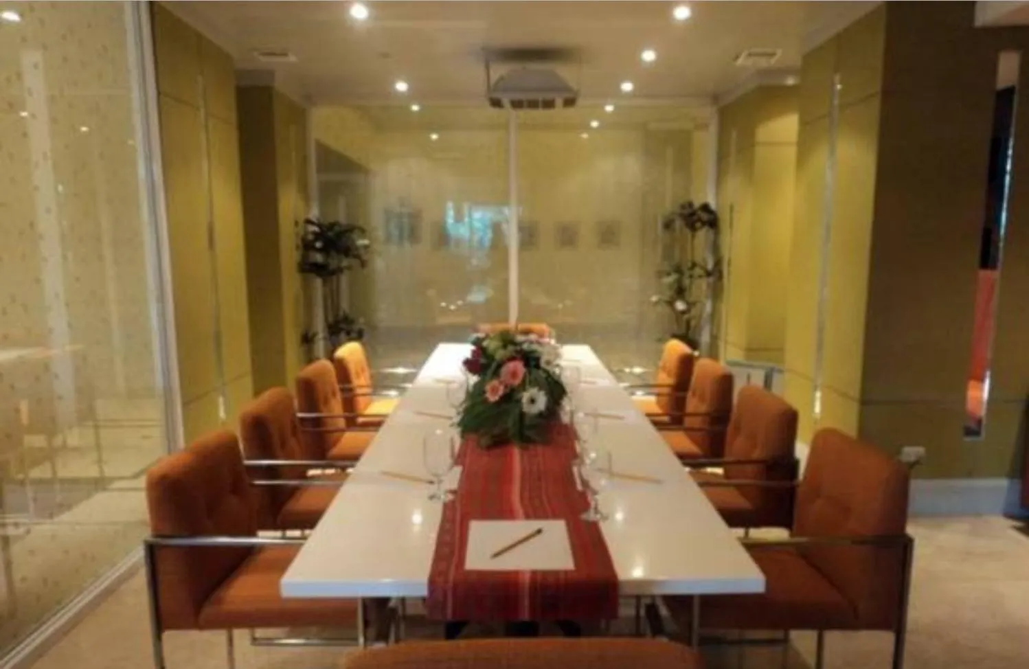 Restaurant/places to eat in The Royal Mandaya Hotel