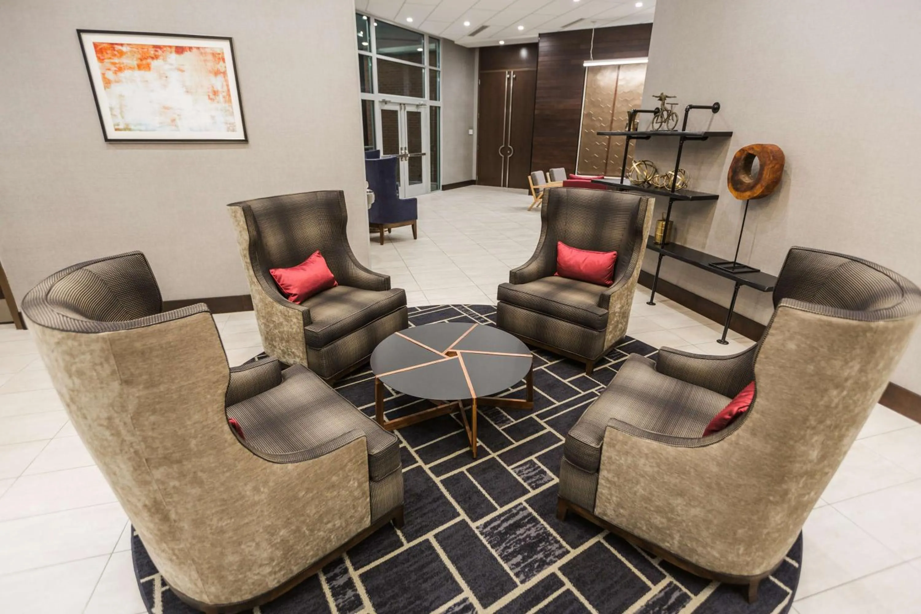 Lounge or bar in Hyatt Place Greenville Downtown