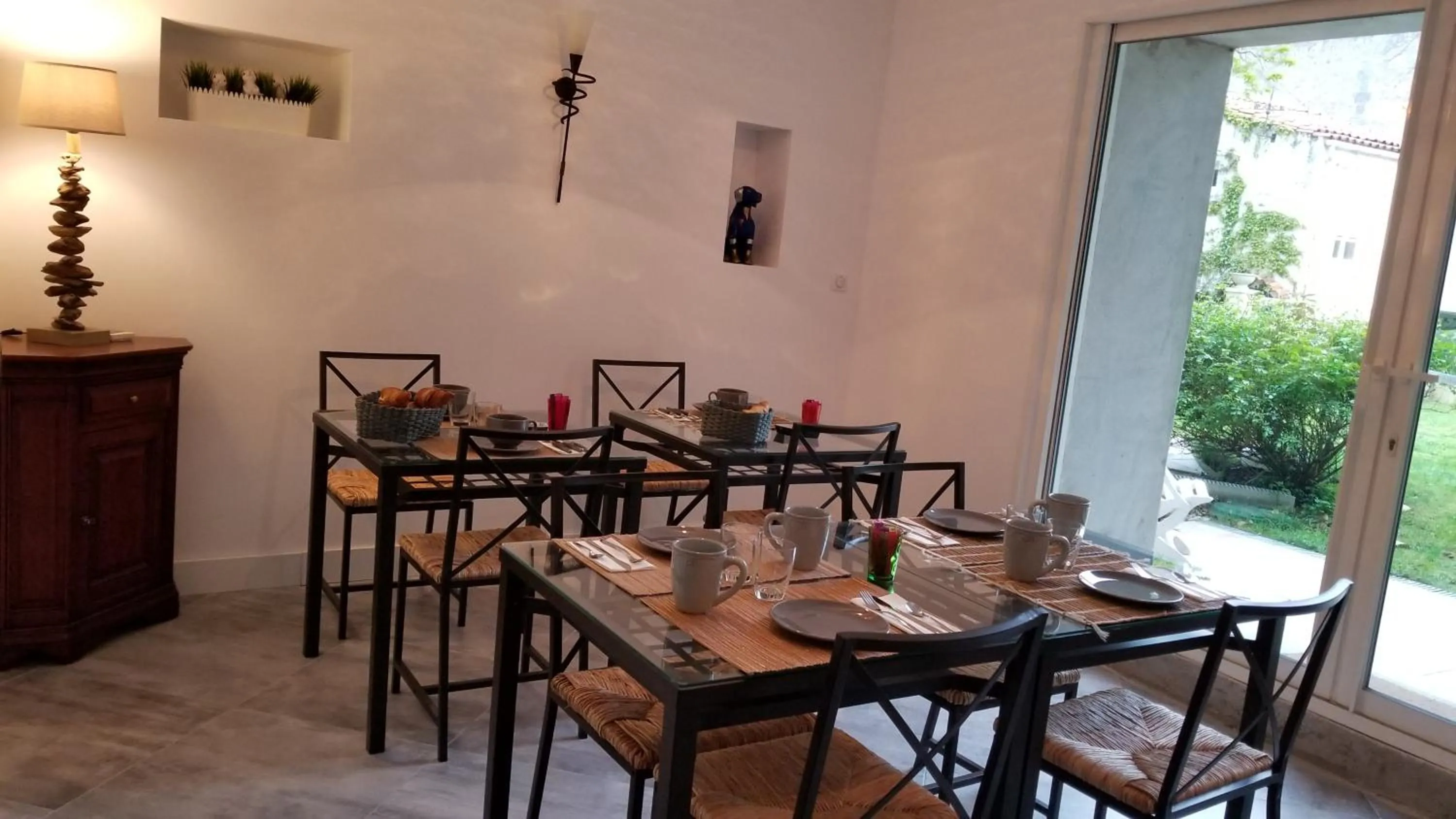 Breakfast in La Maison Blanche