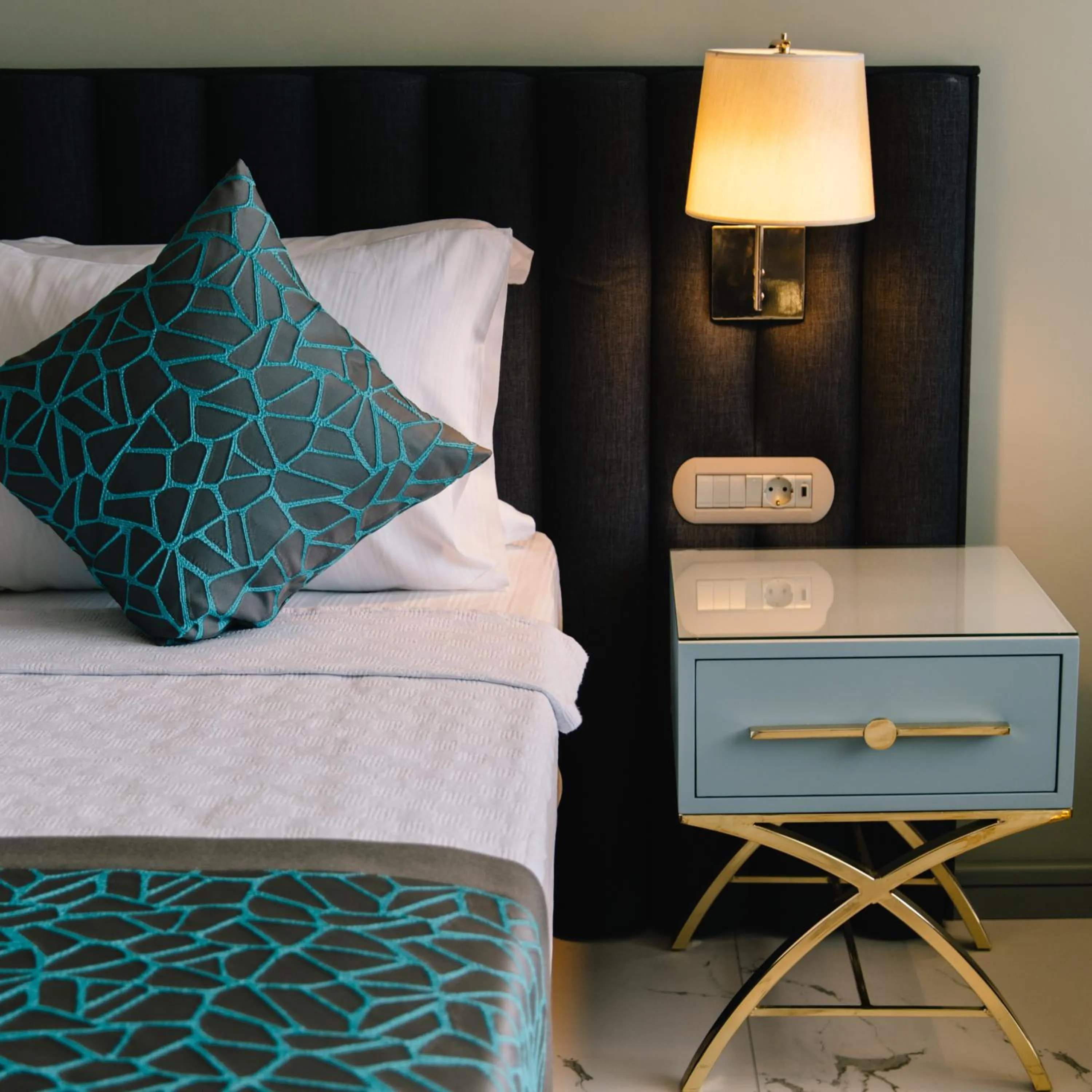 Bedroom, Bed in Capella Otel