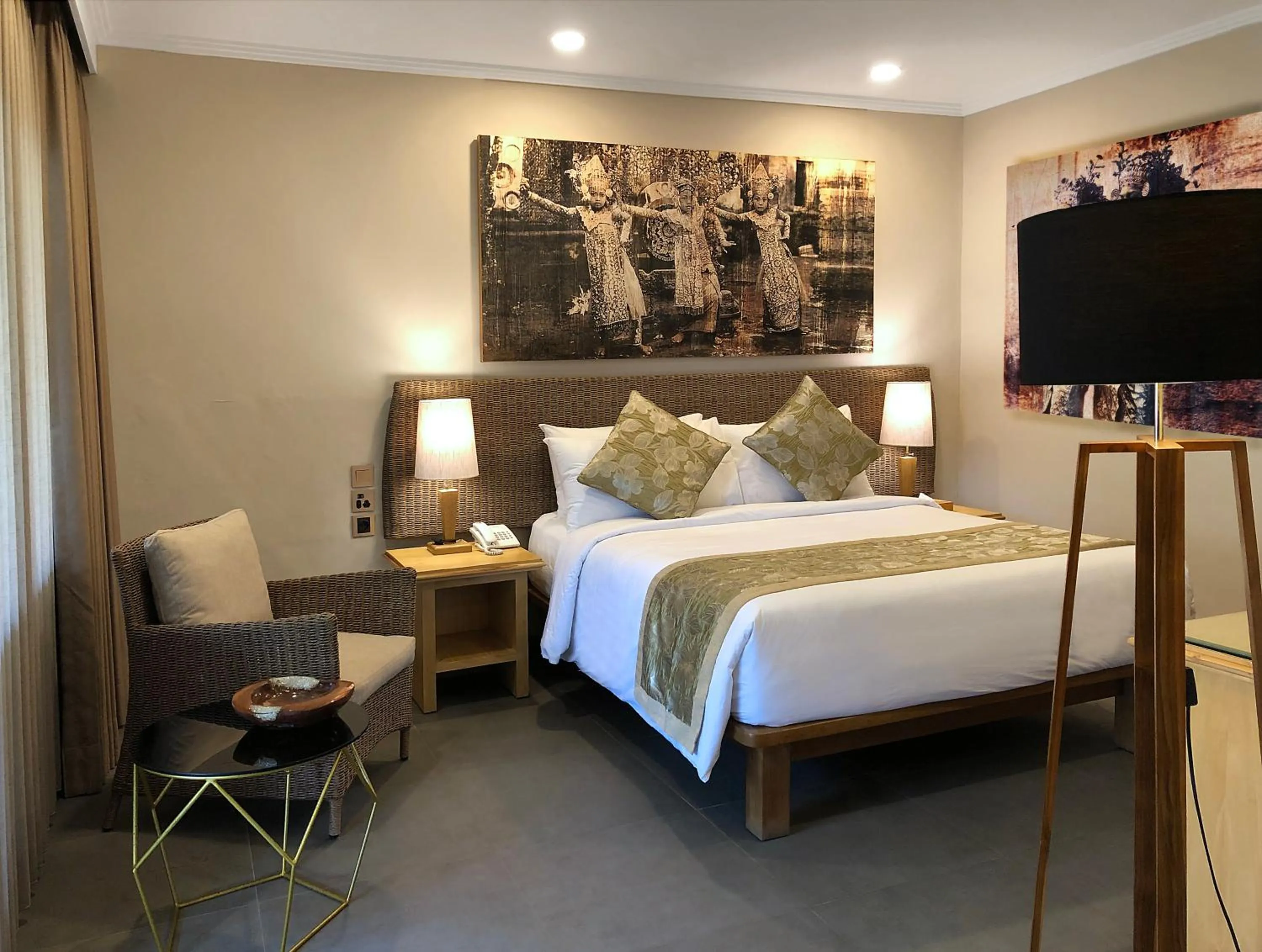 Photo of the whole room, Bed in Puri Raja Hotel