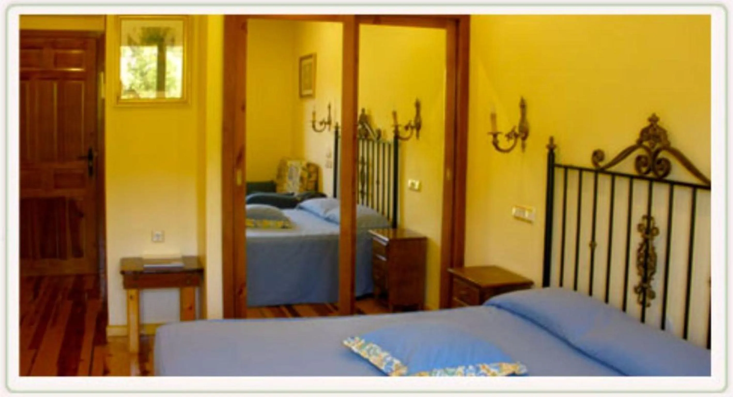 Photo of the whole room, Bed in Hotel Riopar Spa