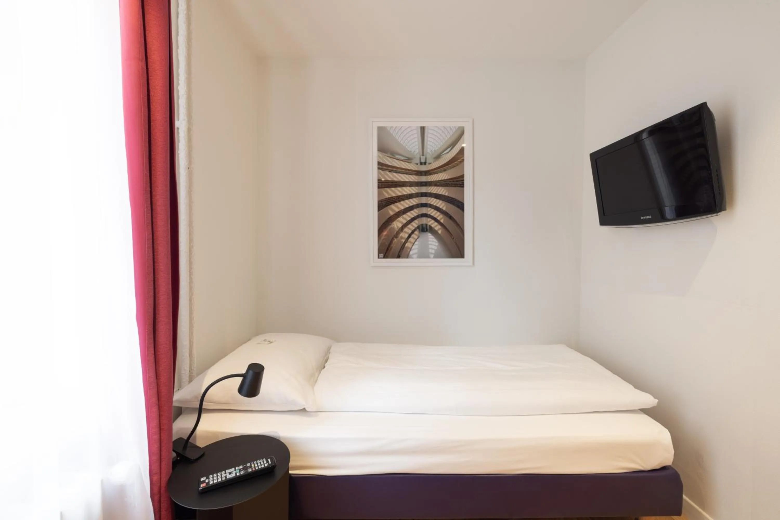 Bed in Fred Guest House Hauptbahnhof - Self Check-in