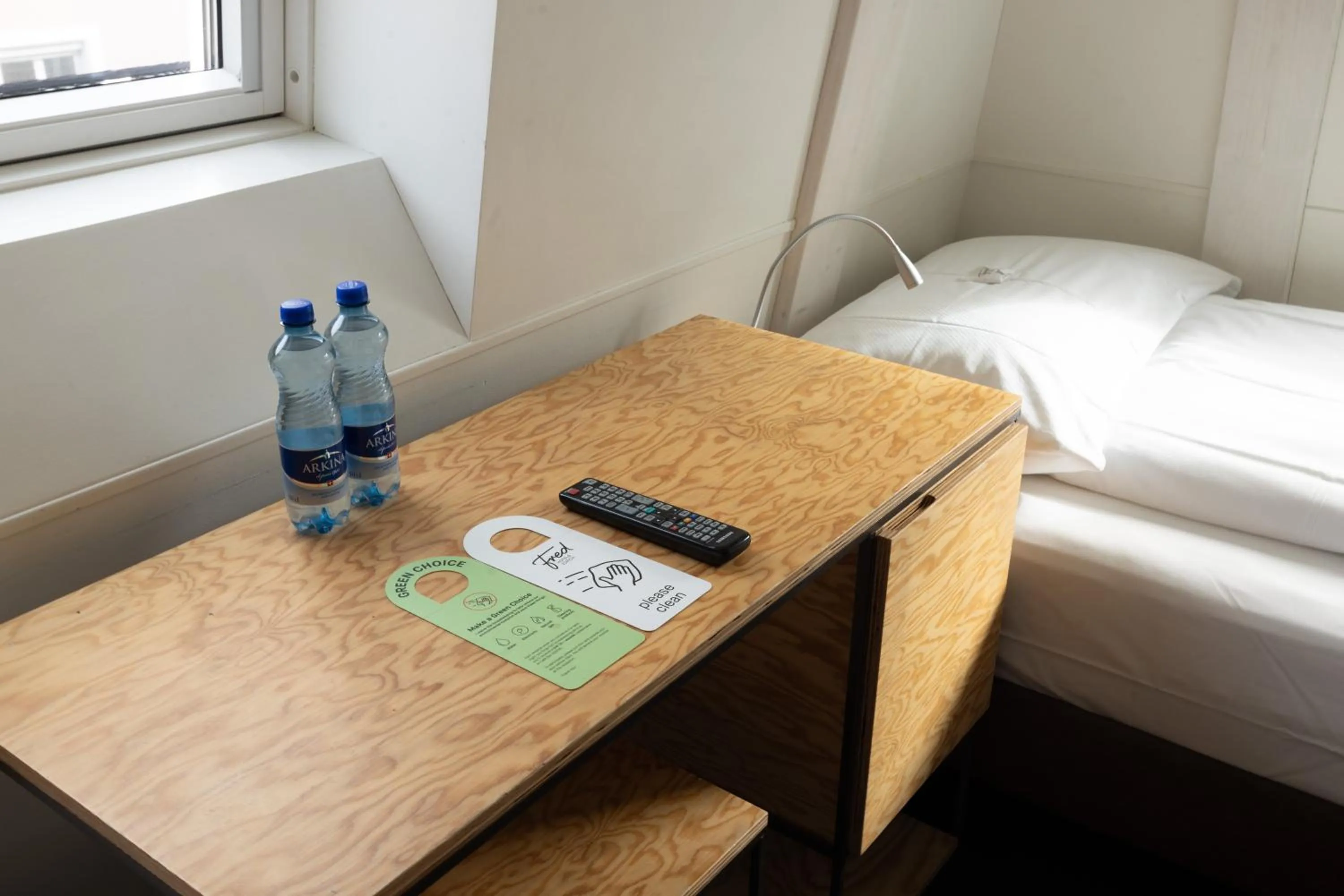 Photo of the whole room, Bed in Fred Guest House Hauptbahnhof - Self Check-in