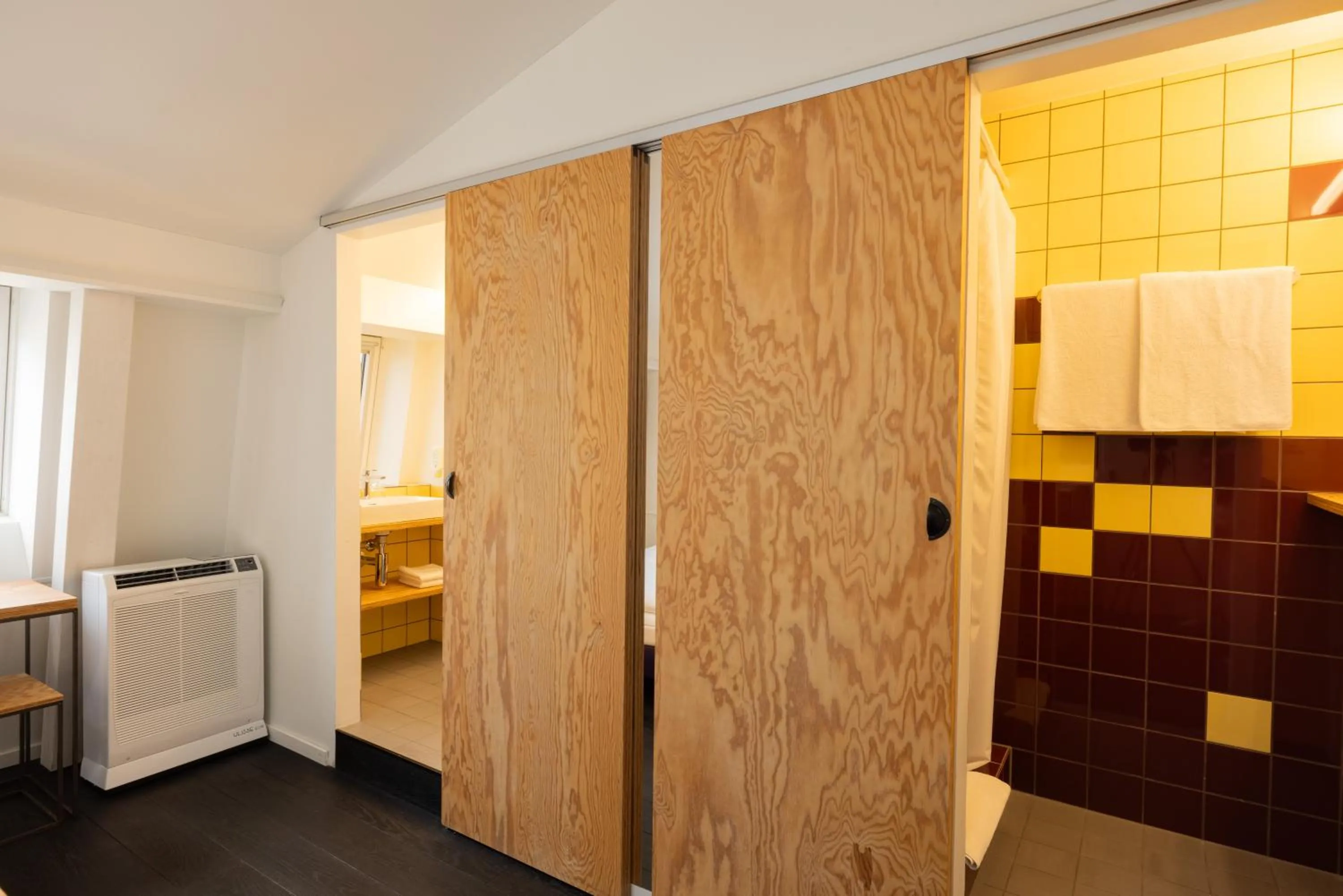 Bathroom in Fred Guest House Hauptbahnhof - Self Check-in