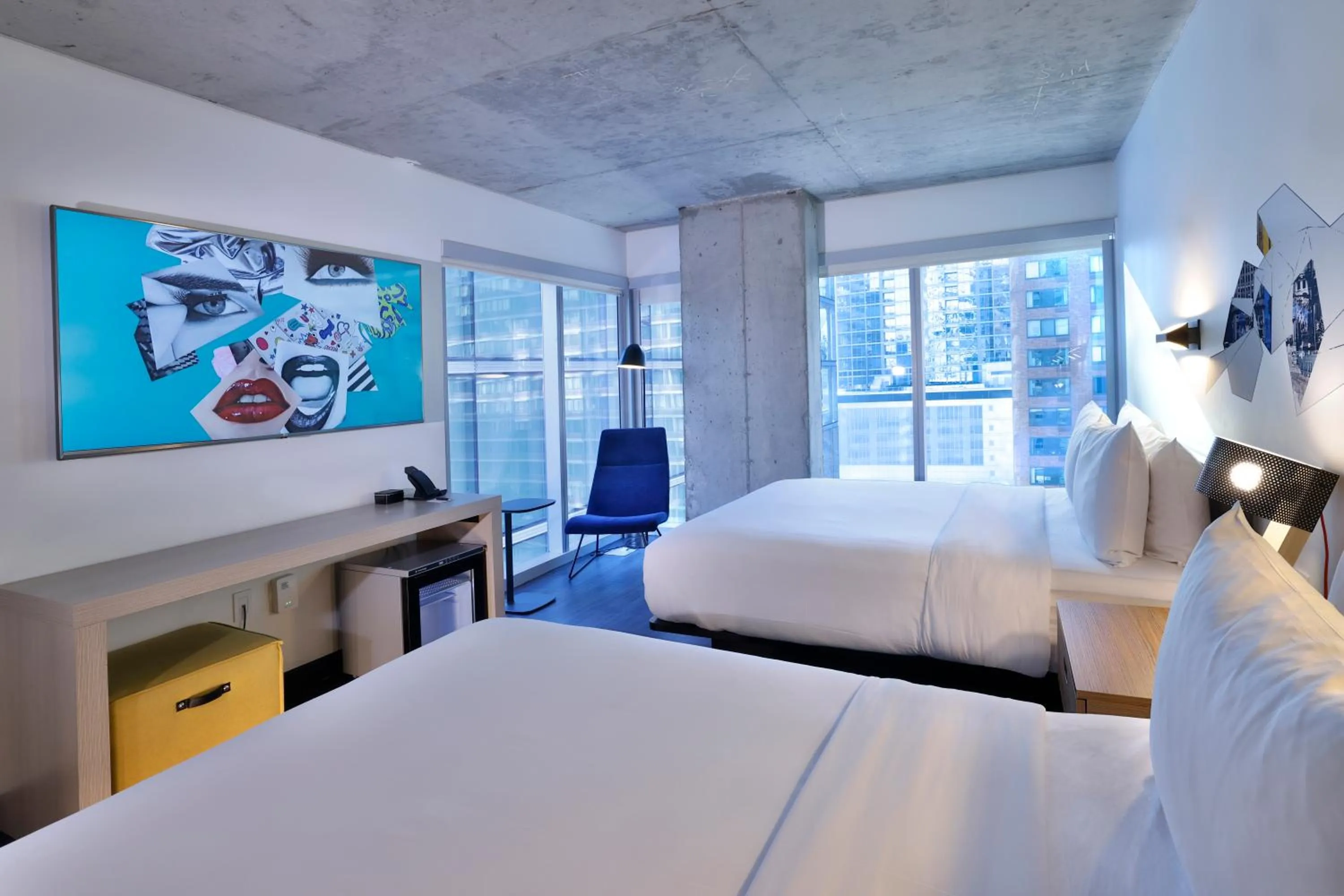 Bedroom, Bed in Aloft Chicago Mag Mile