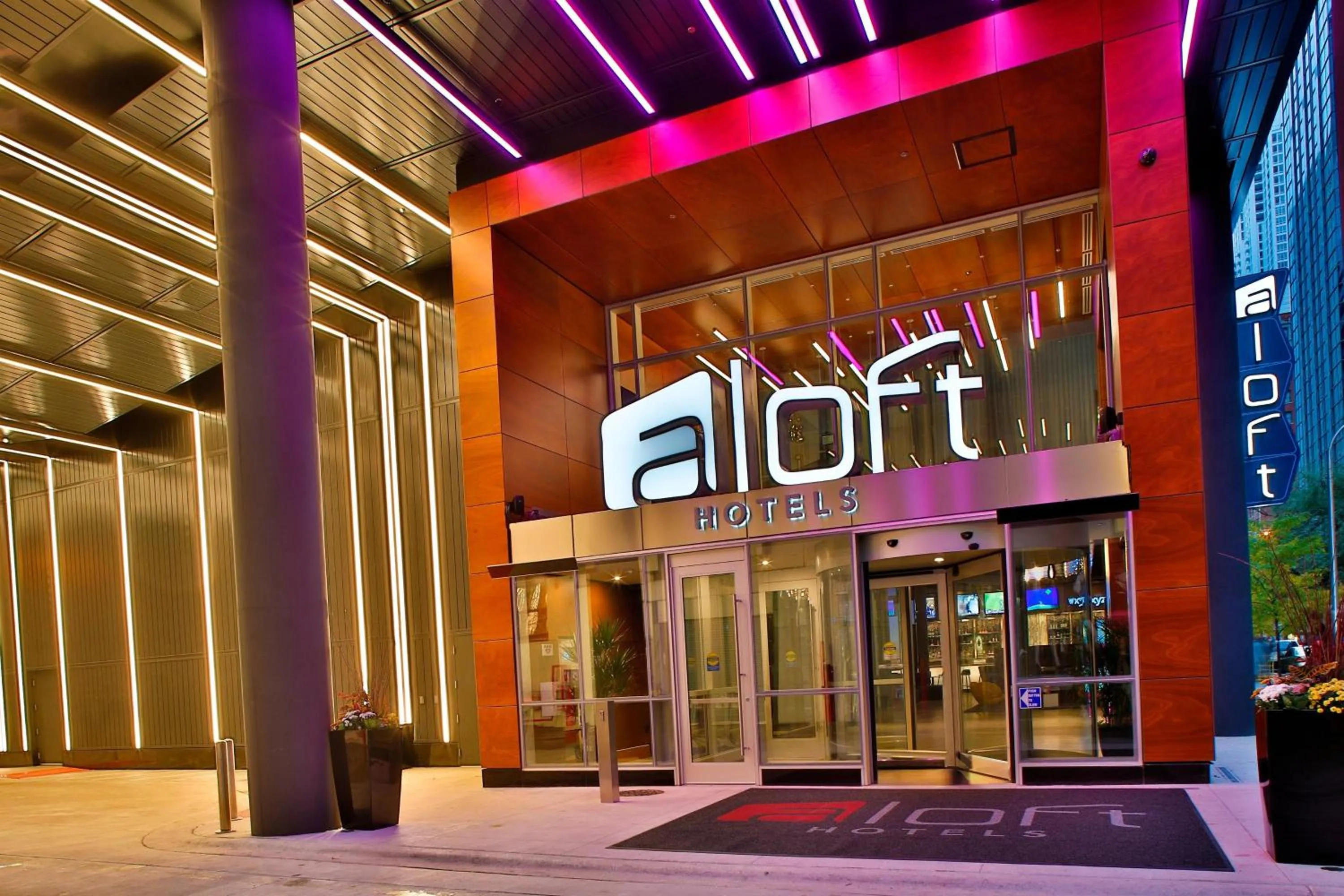 Property building in Aloft Chicago Mag Mile