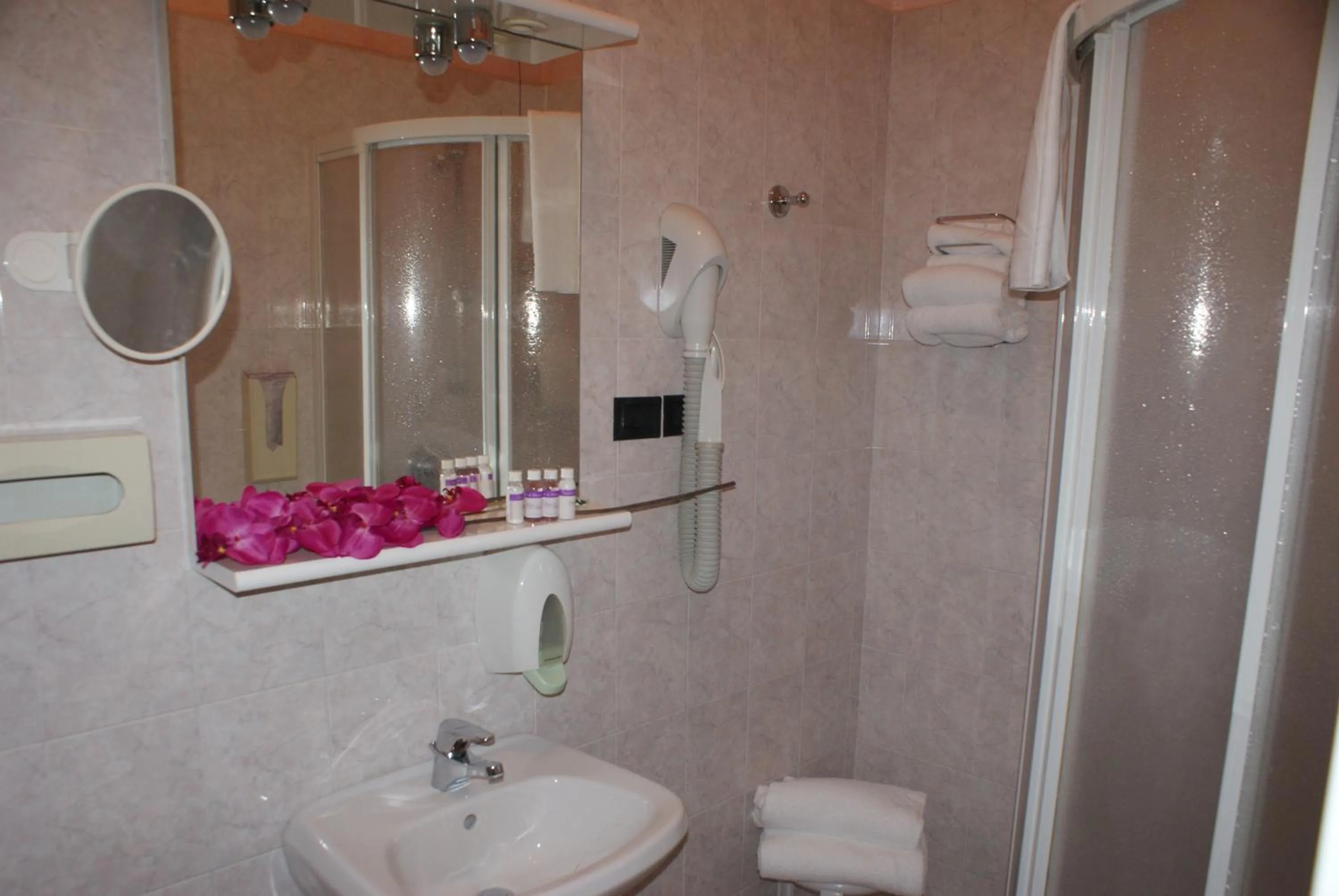 Bathroom in Hotel Michela