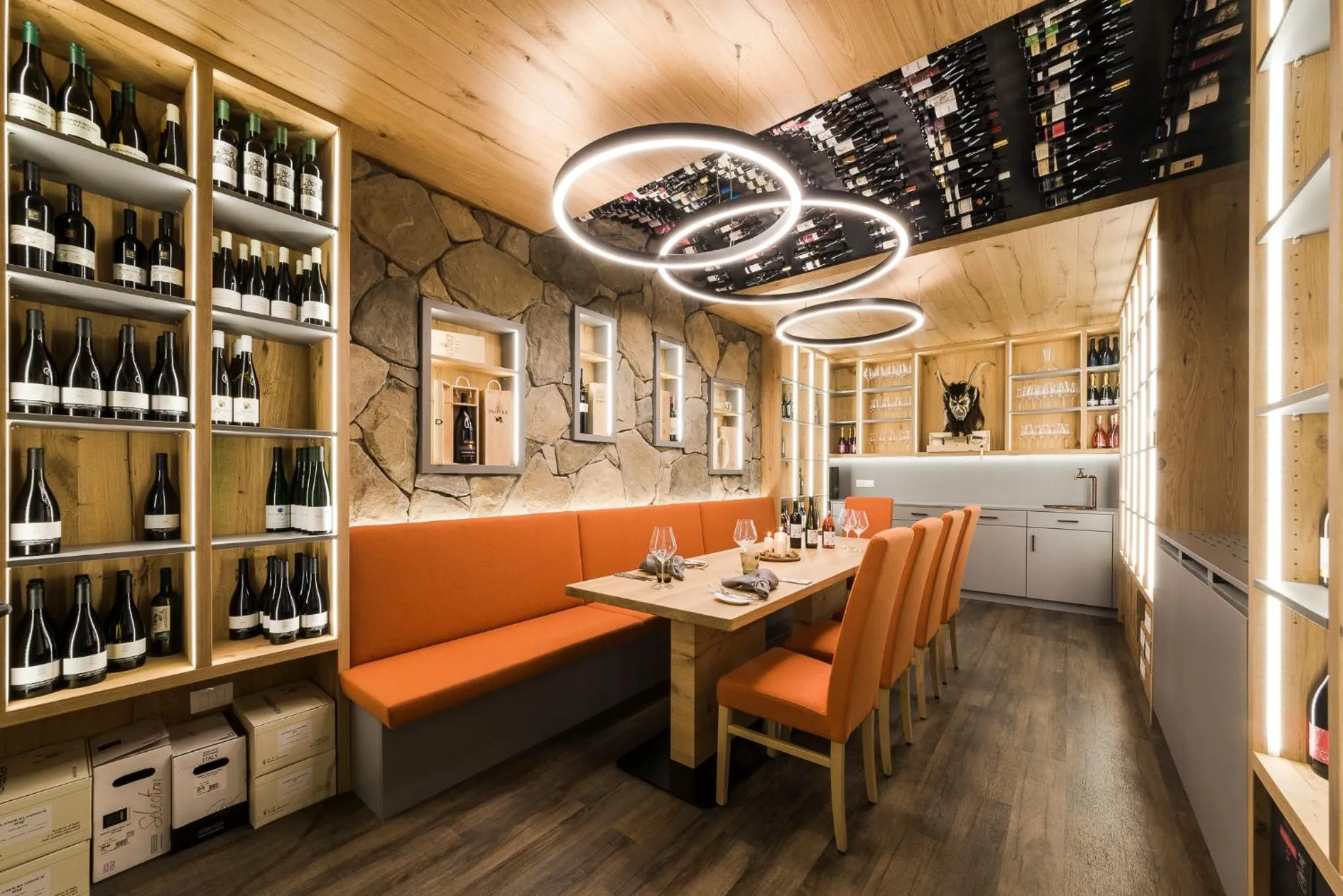 Restaurant/places to eat in Hotel Paradies