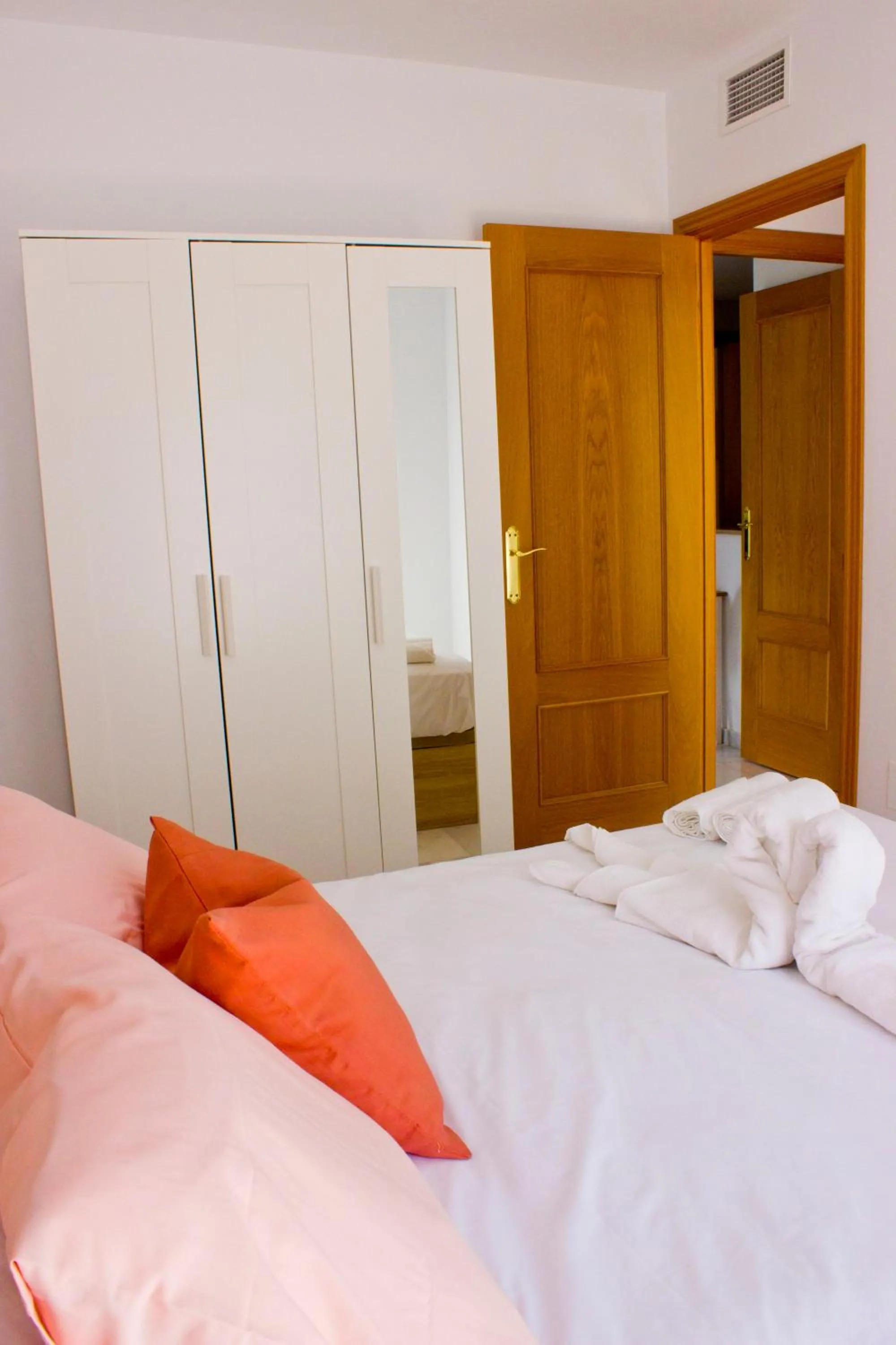 Bed in Seaview Fuengirola Apartment
