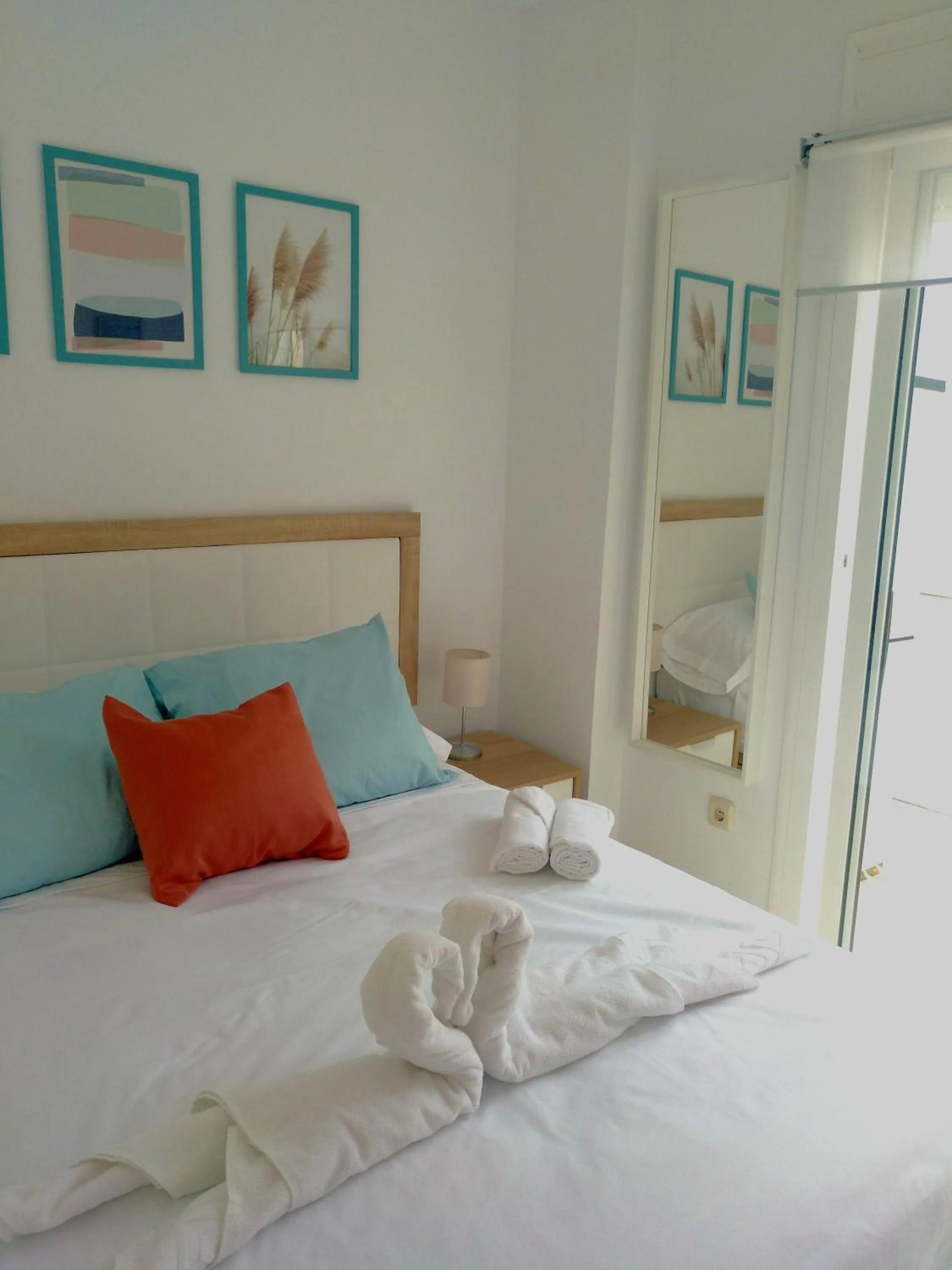 Bed in Seaview Fuengirola Apartment