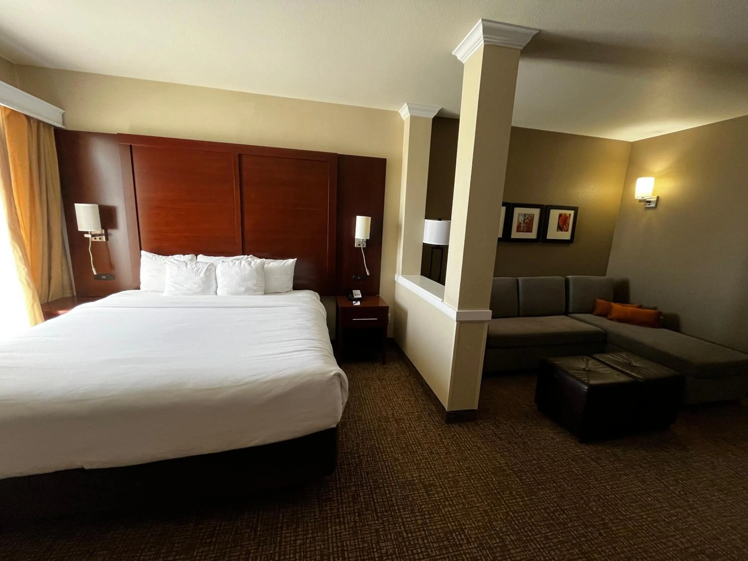 Bed in Comfort Suites Denver International Airport