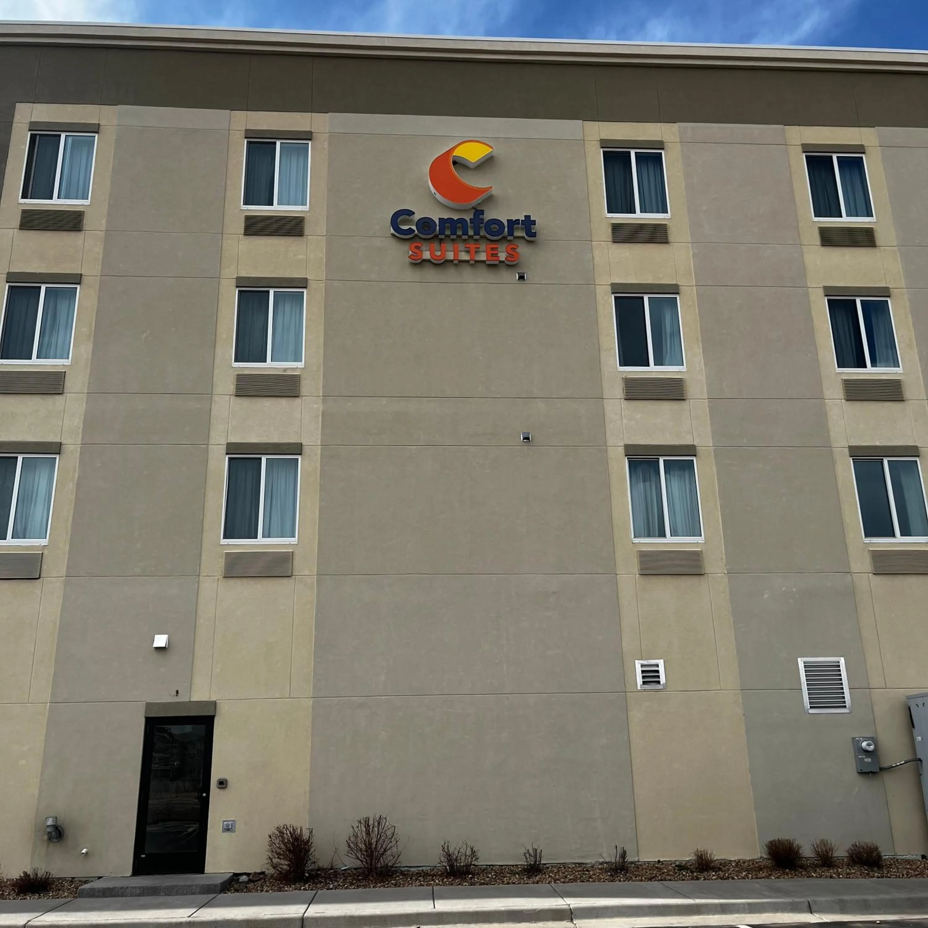 Property building in Comfort Suites Denver International Airport
