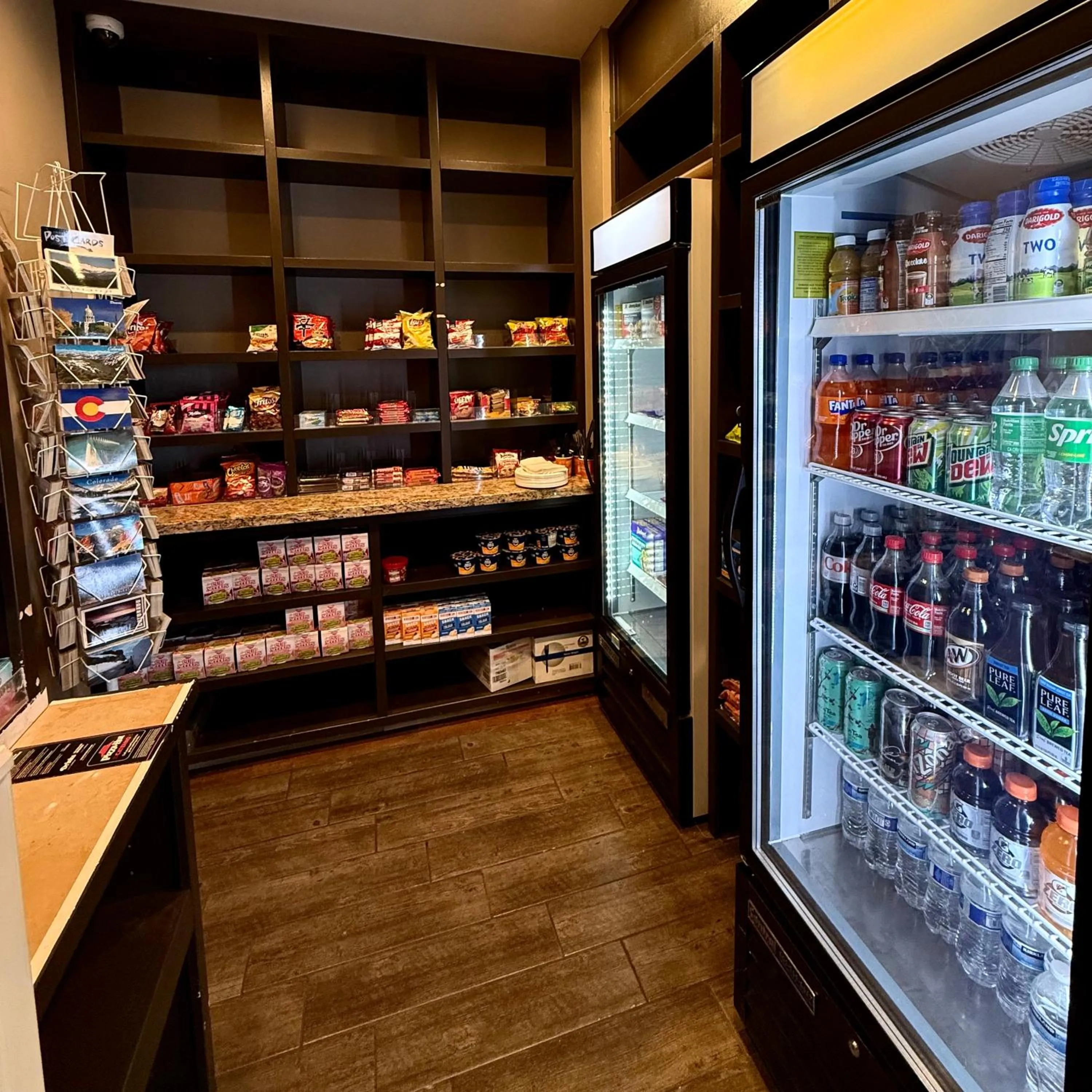 Food and drinks in Sleep Inn & Suites Denver International Airport